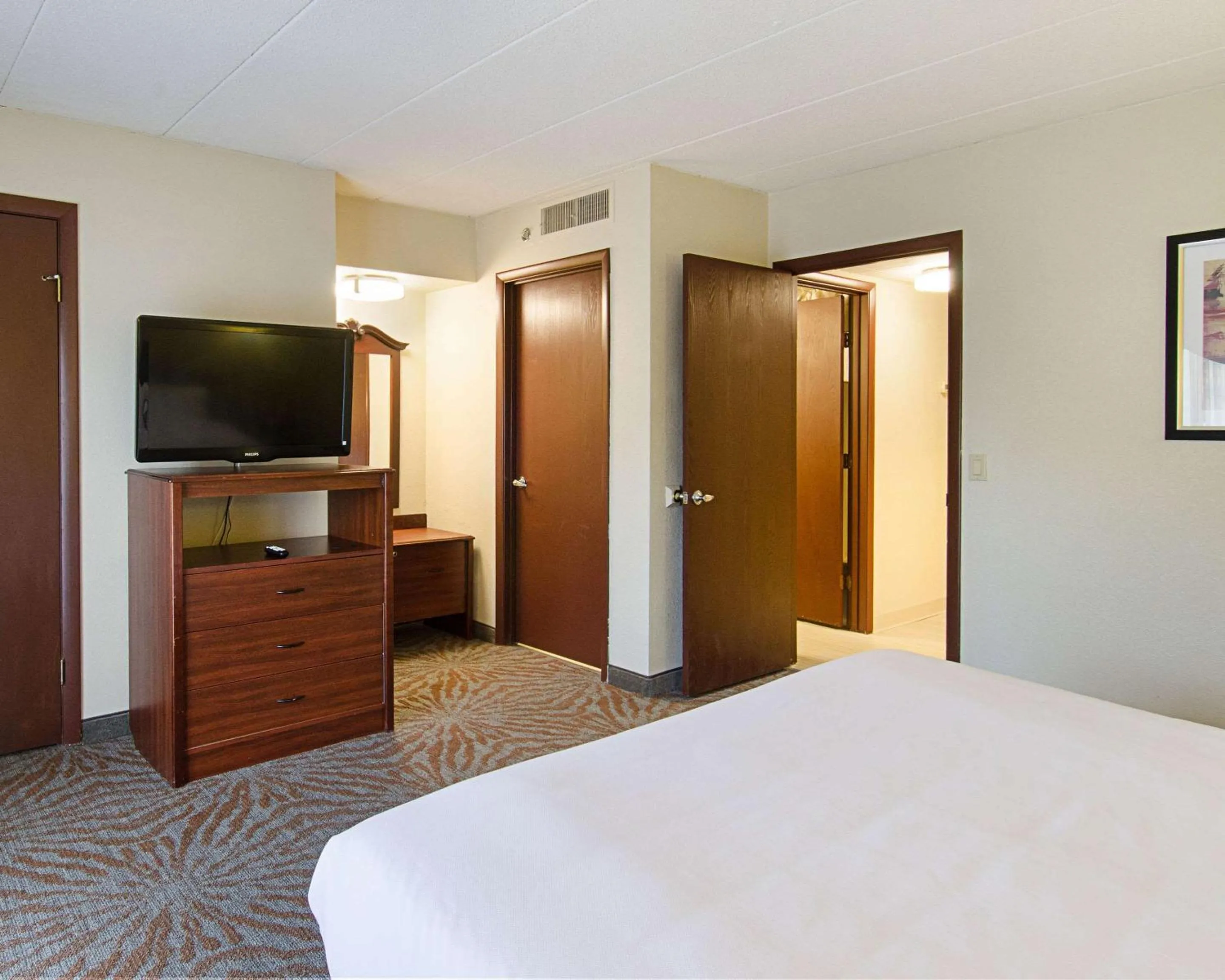 Photo of the whole room, TV/Entertainment Center in Quality Inn & Suites Worcester