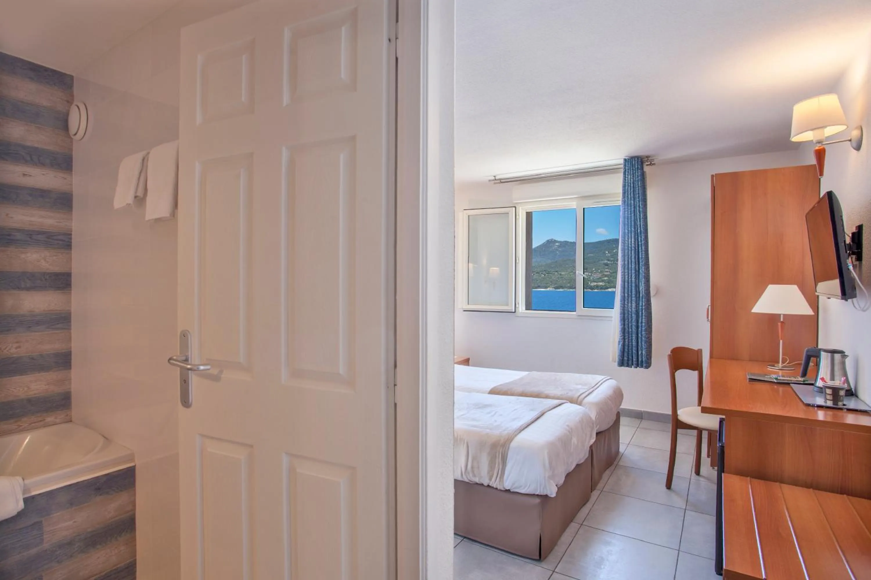 Bedroom, Bed in Le Neptune & Spa