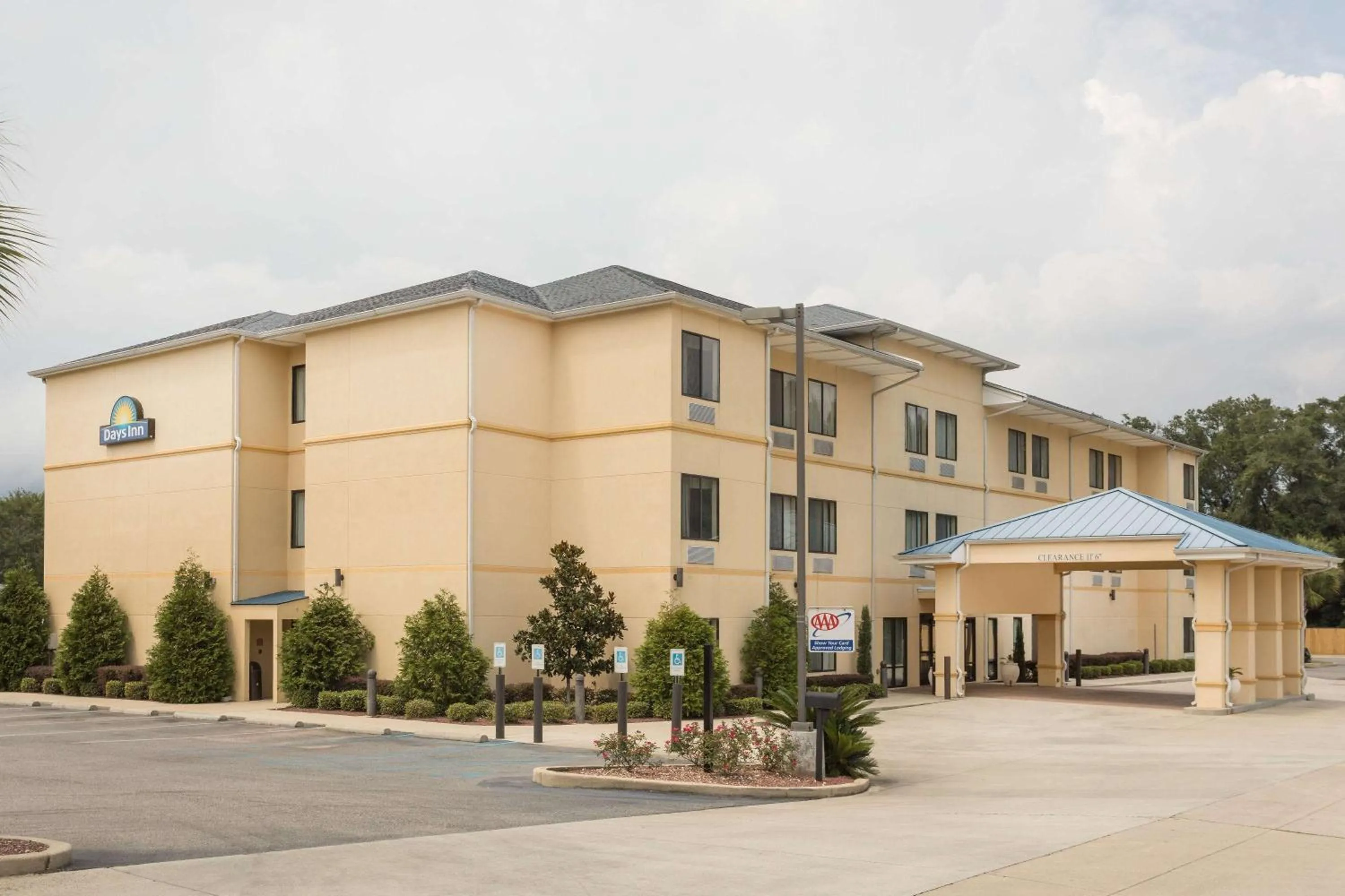 Property building in Days Inn by Wyndham Semmes Mobile