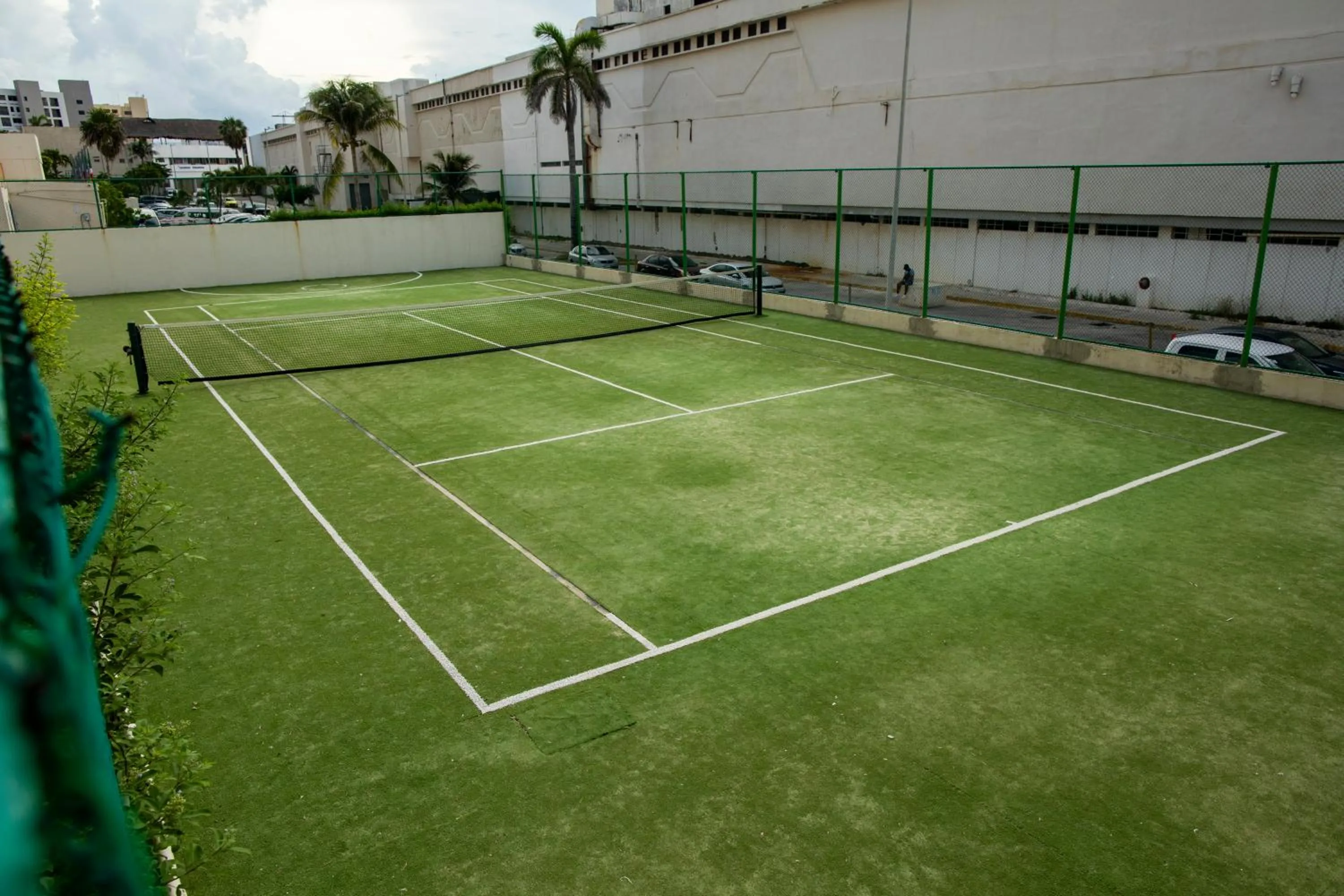 Day in HotelZone L20 Beach Access