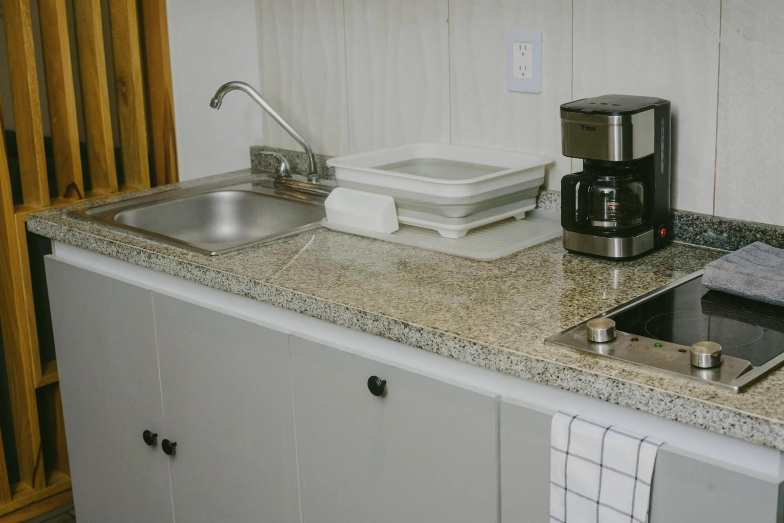 kitchen in HotelZone L20 Beach Access