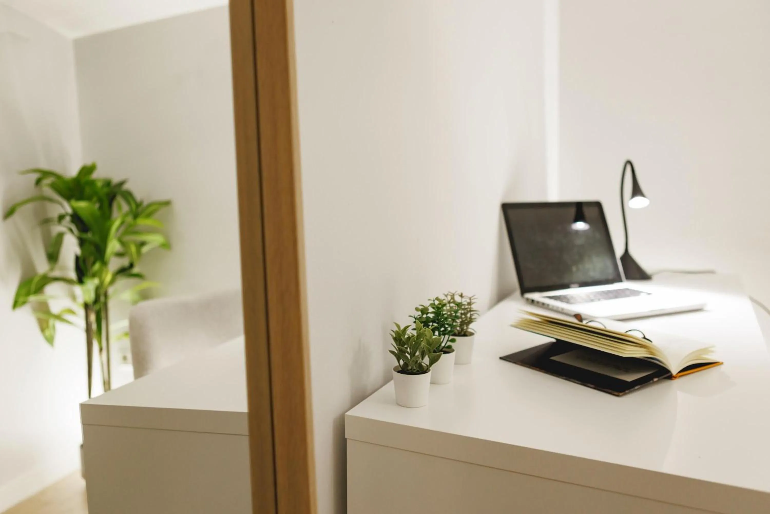 Business facilities in Bravissimo Apartaments Mora 4