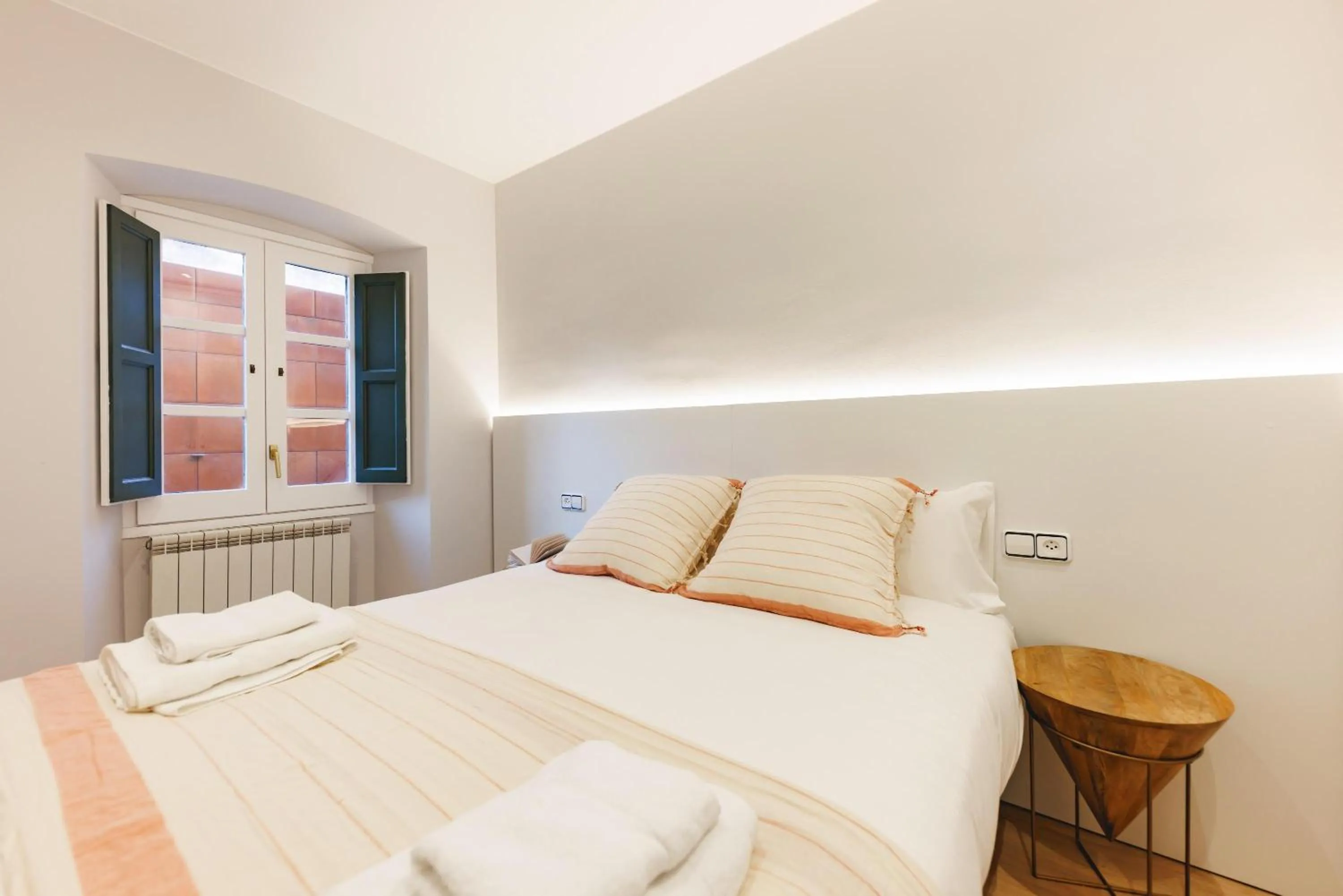 Bed in Bravissimo Apartaments Mora 4