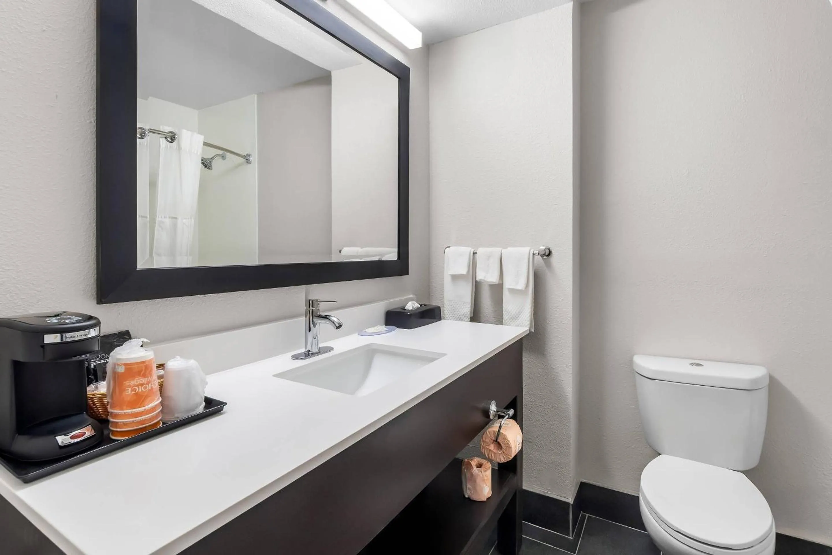 Bedroom in Quality Inn Chattanooga Hamilton Place