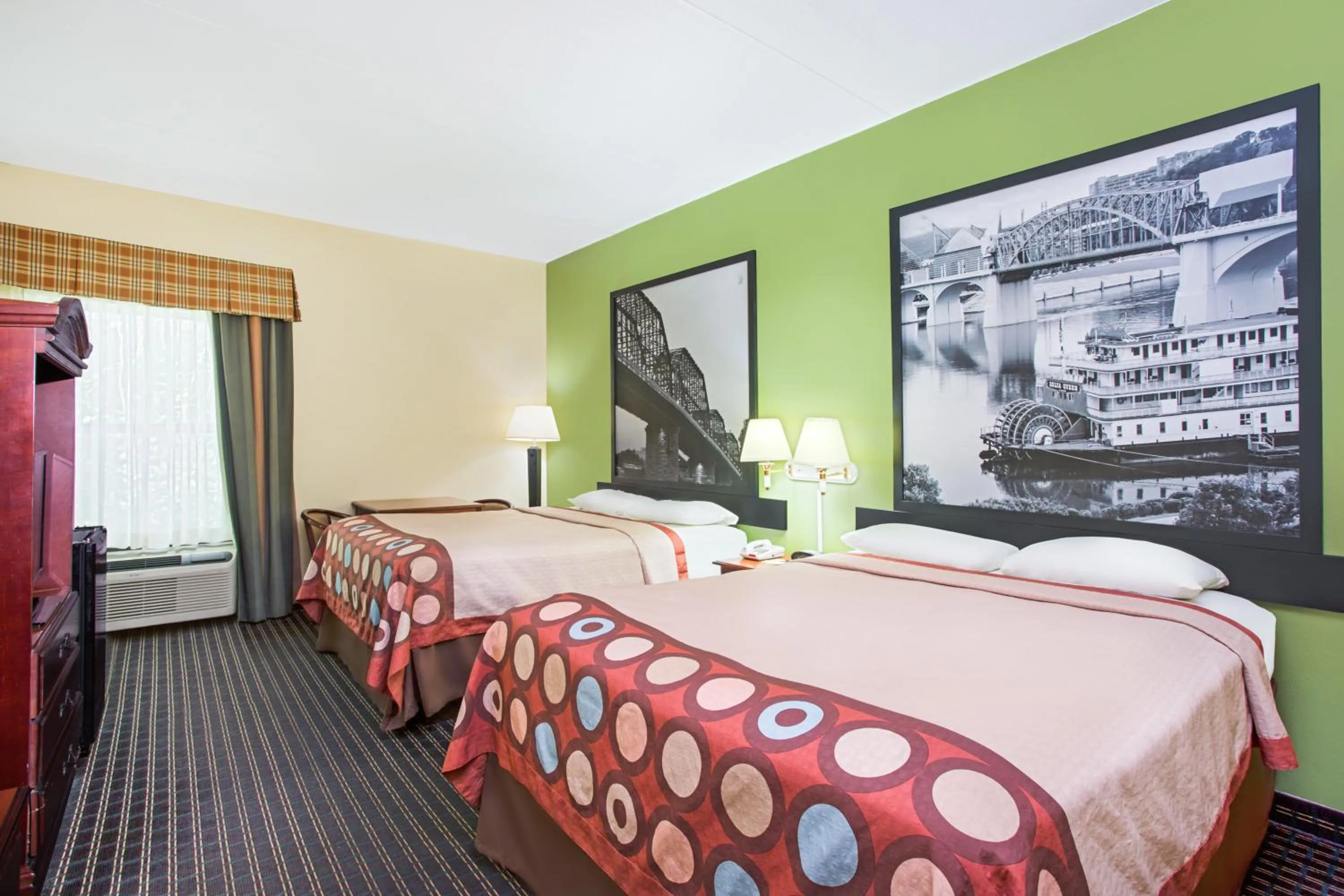 Bed in Rodeway Inn Chattanooga Hamilton Place