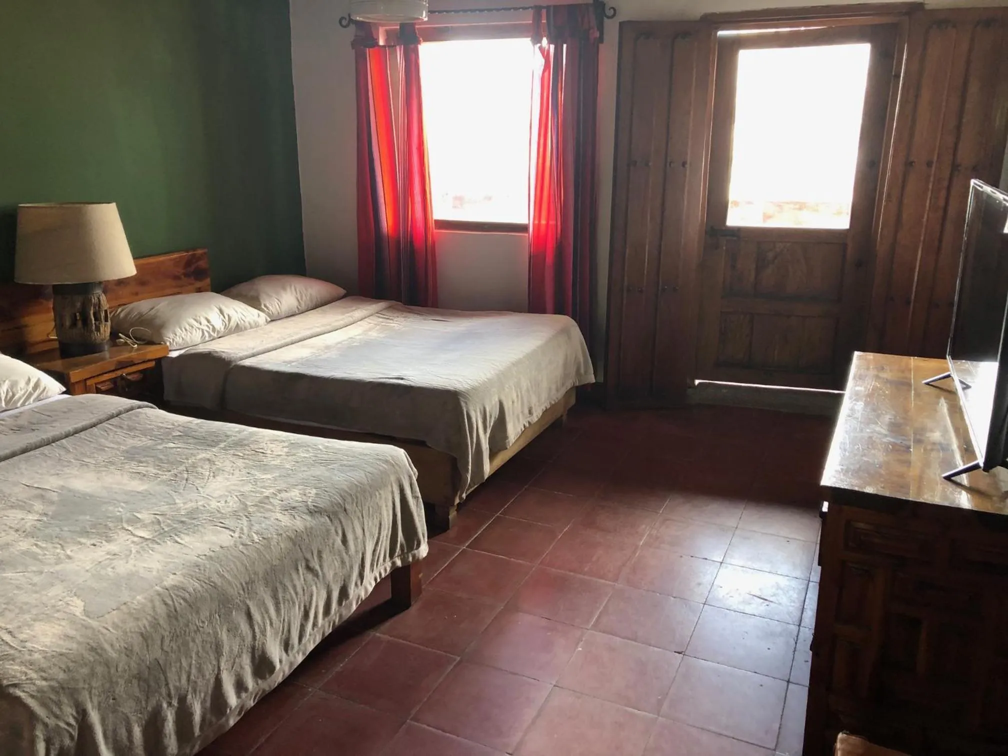 Bed in Posada de la Mision, Hotel Museo y Jardin