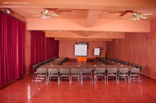 Posada de la Mision, Hotel Museo y Jardin