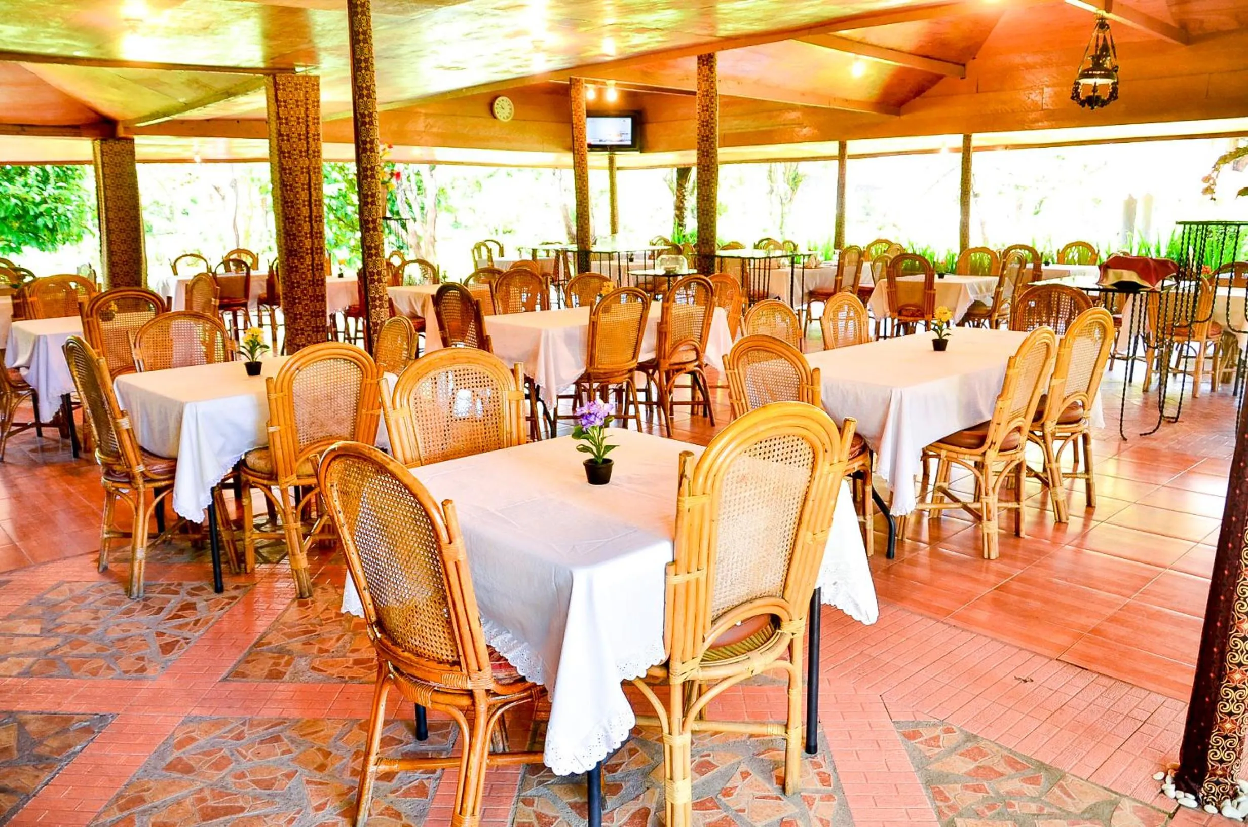 Restaurant/places to eat in Toraja Misiliana Hotel