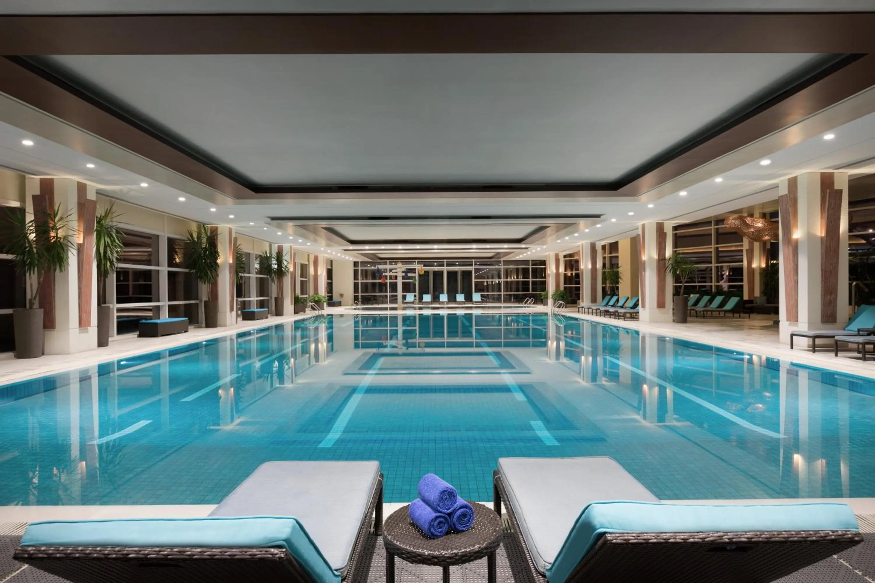 Swimming pool in Kerry Hotel Pudong, Shanghai