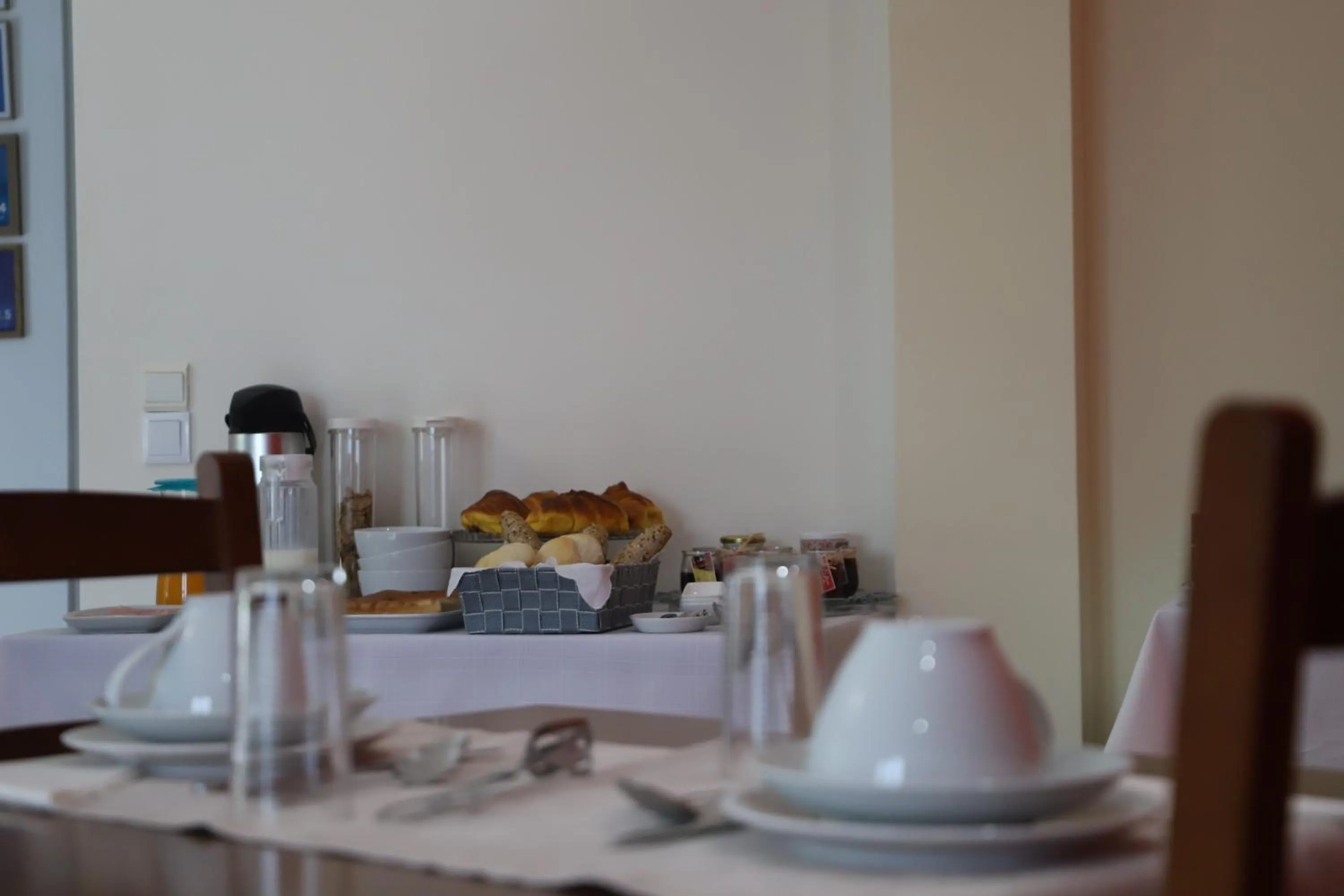 Continental breakfast in Casa Vale do Douro