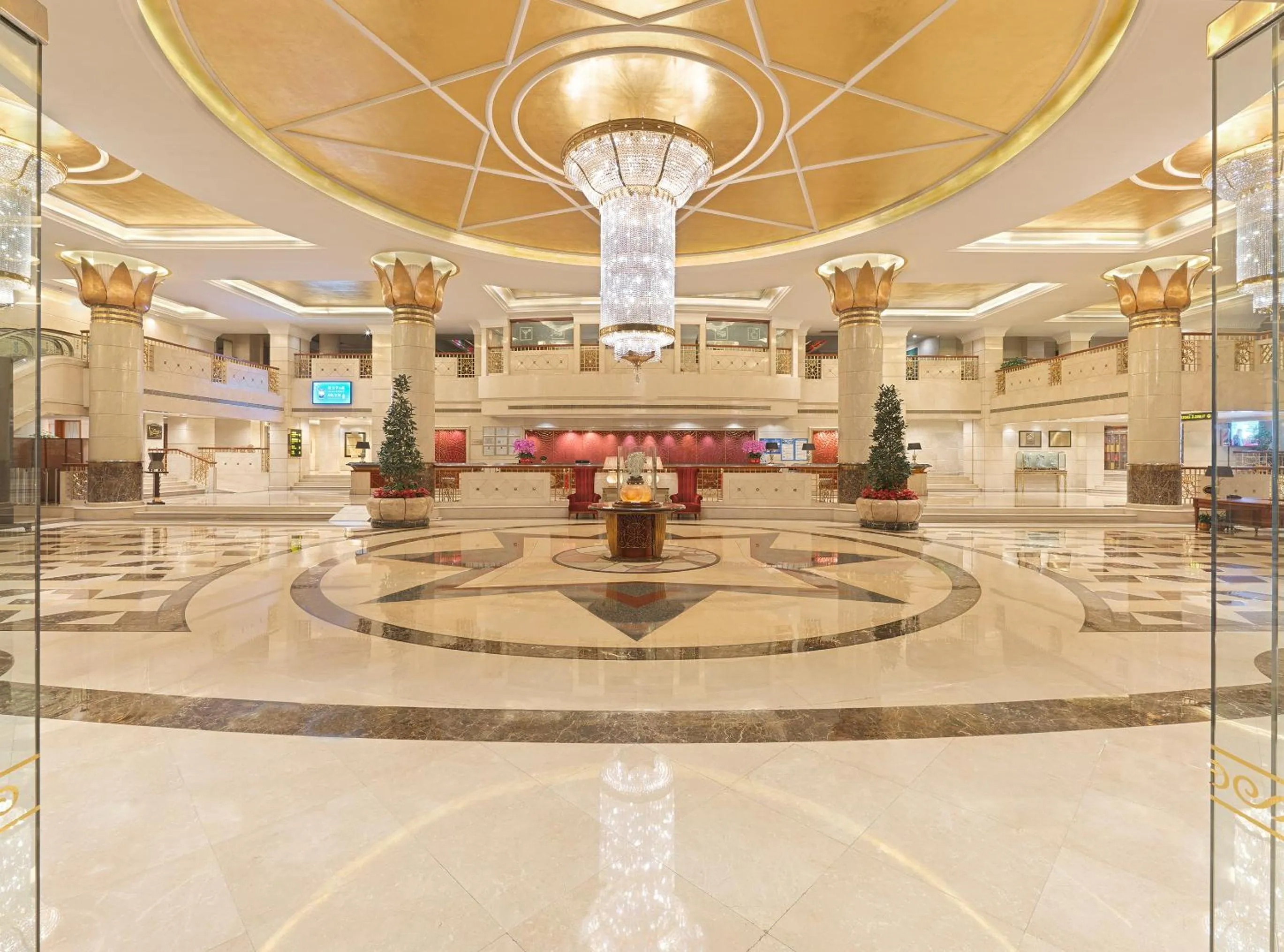 Lobby or reception in Regal Palace Hotel