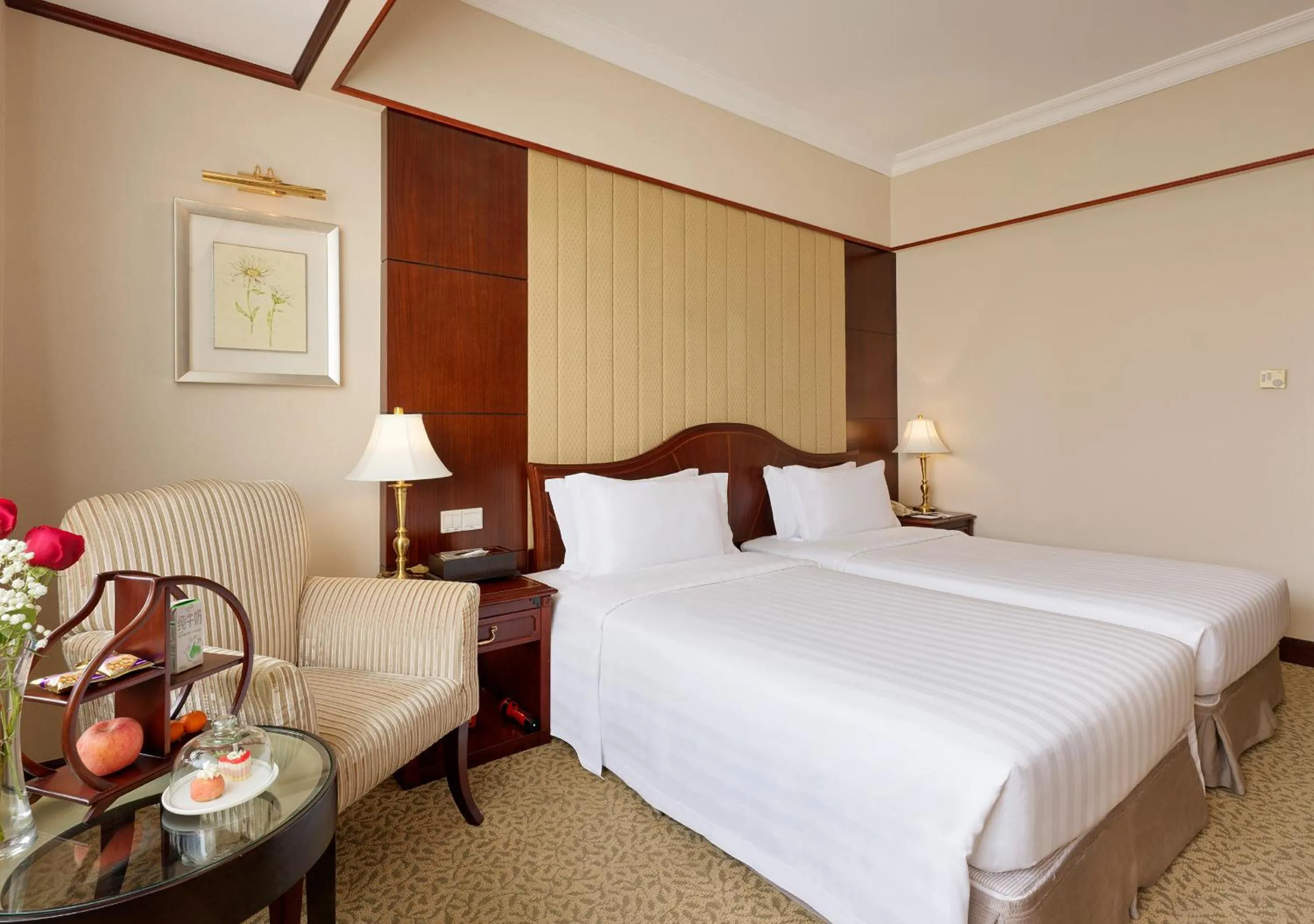 Bed in Regal Palace Hotel