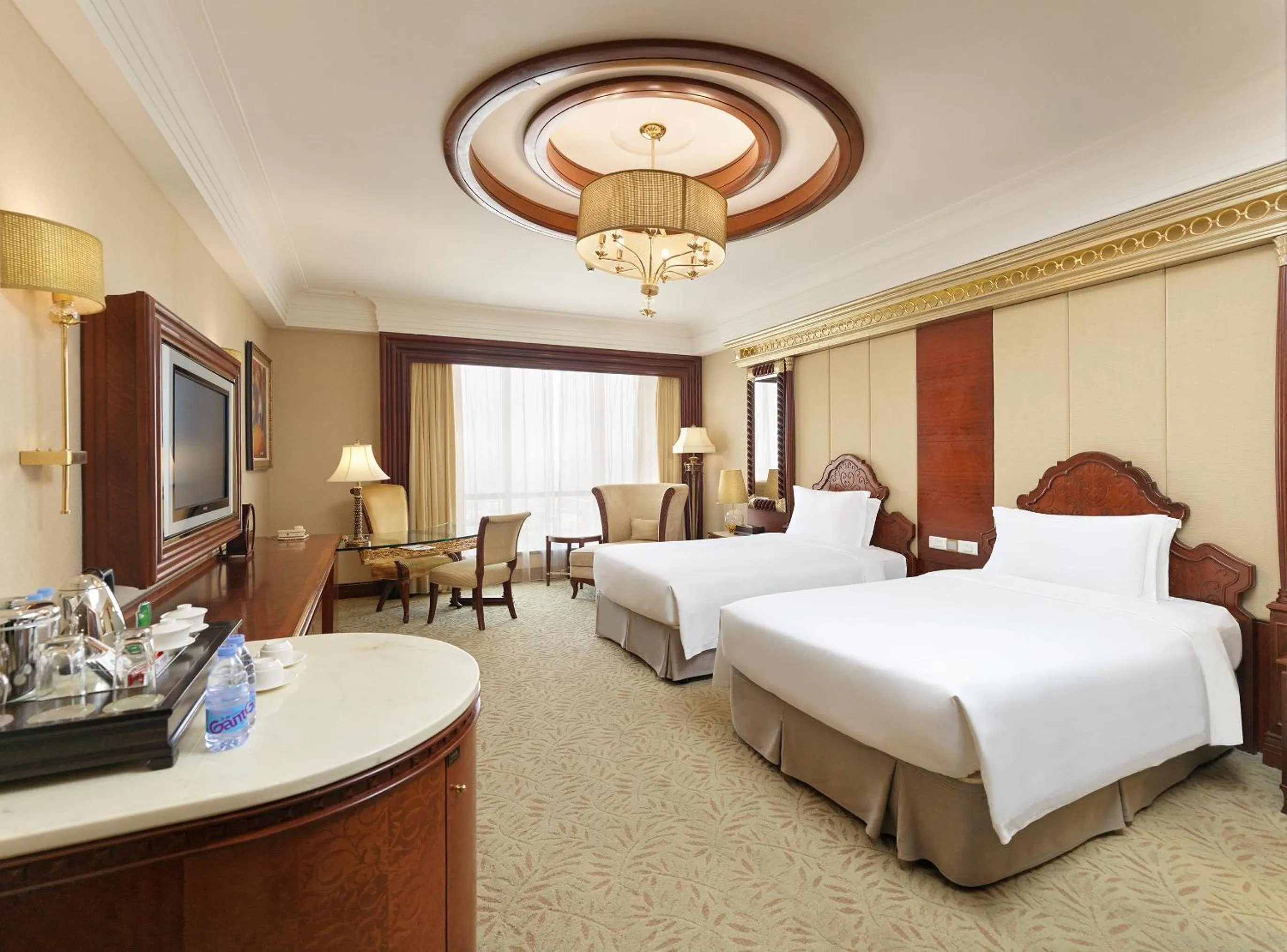 Bed in Regal Palace Hotel