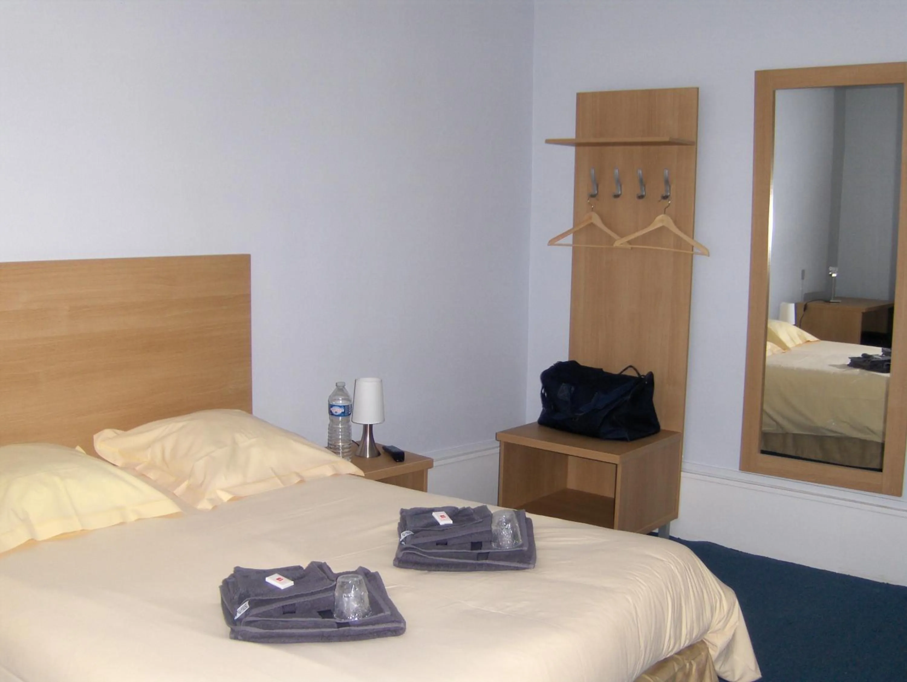 Bed in La Tour de Crecy