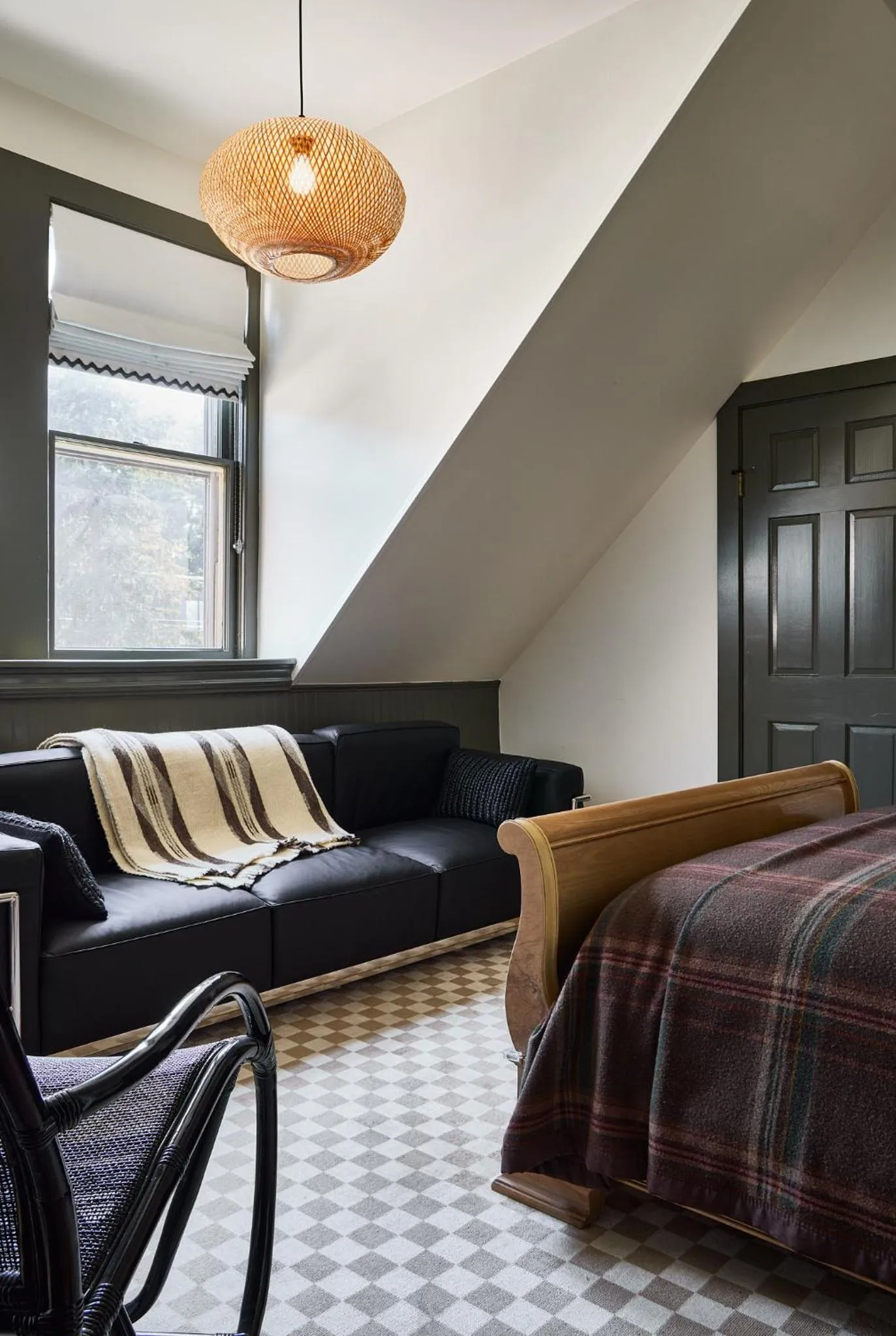 Seating area, Bed in Blind Tiger Burlington