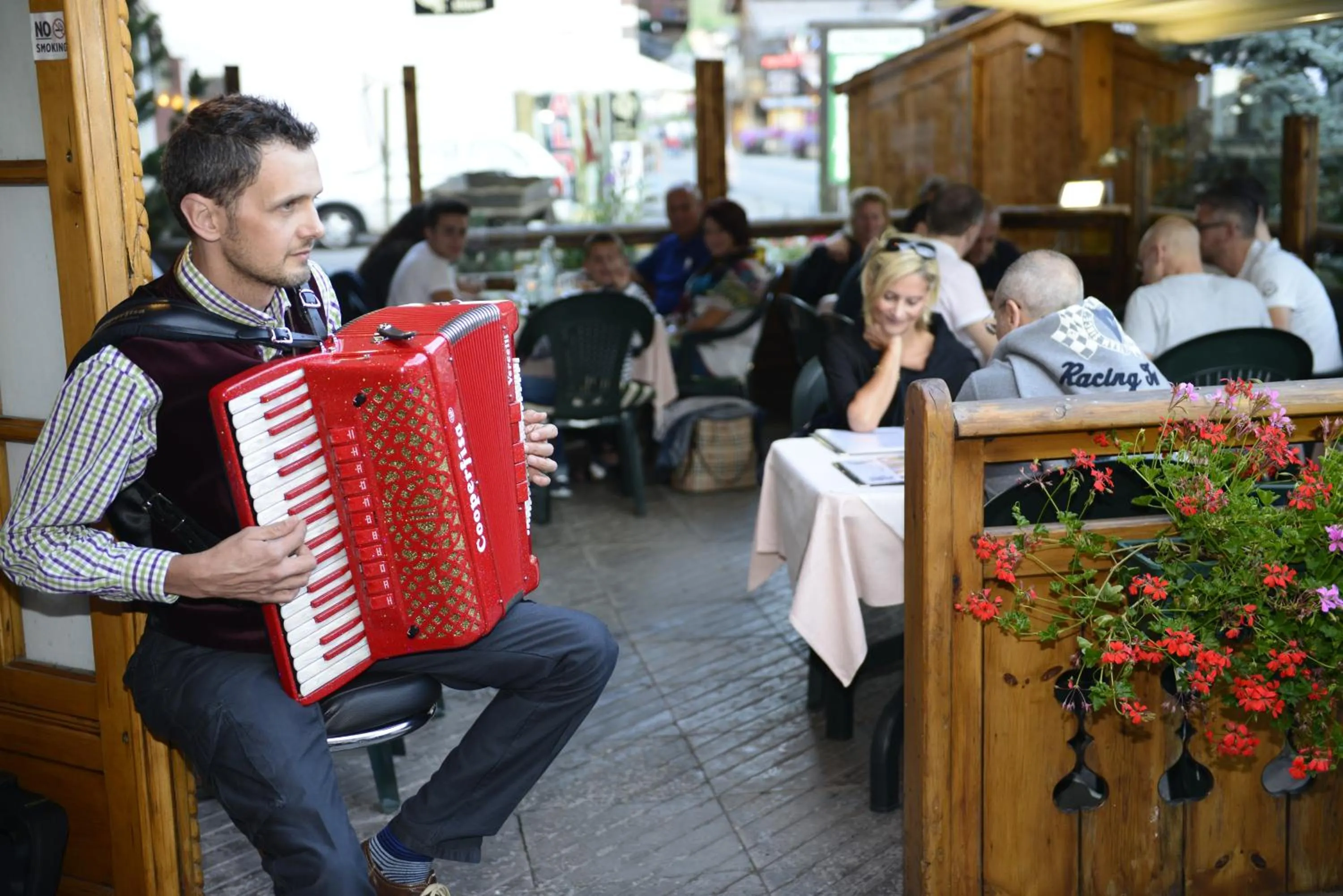 Restaurant/places to eat in Hotel Alpina