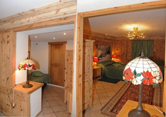 Decorative detail in Hotel Alpina