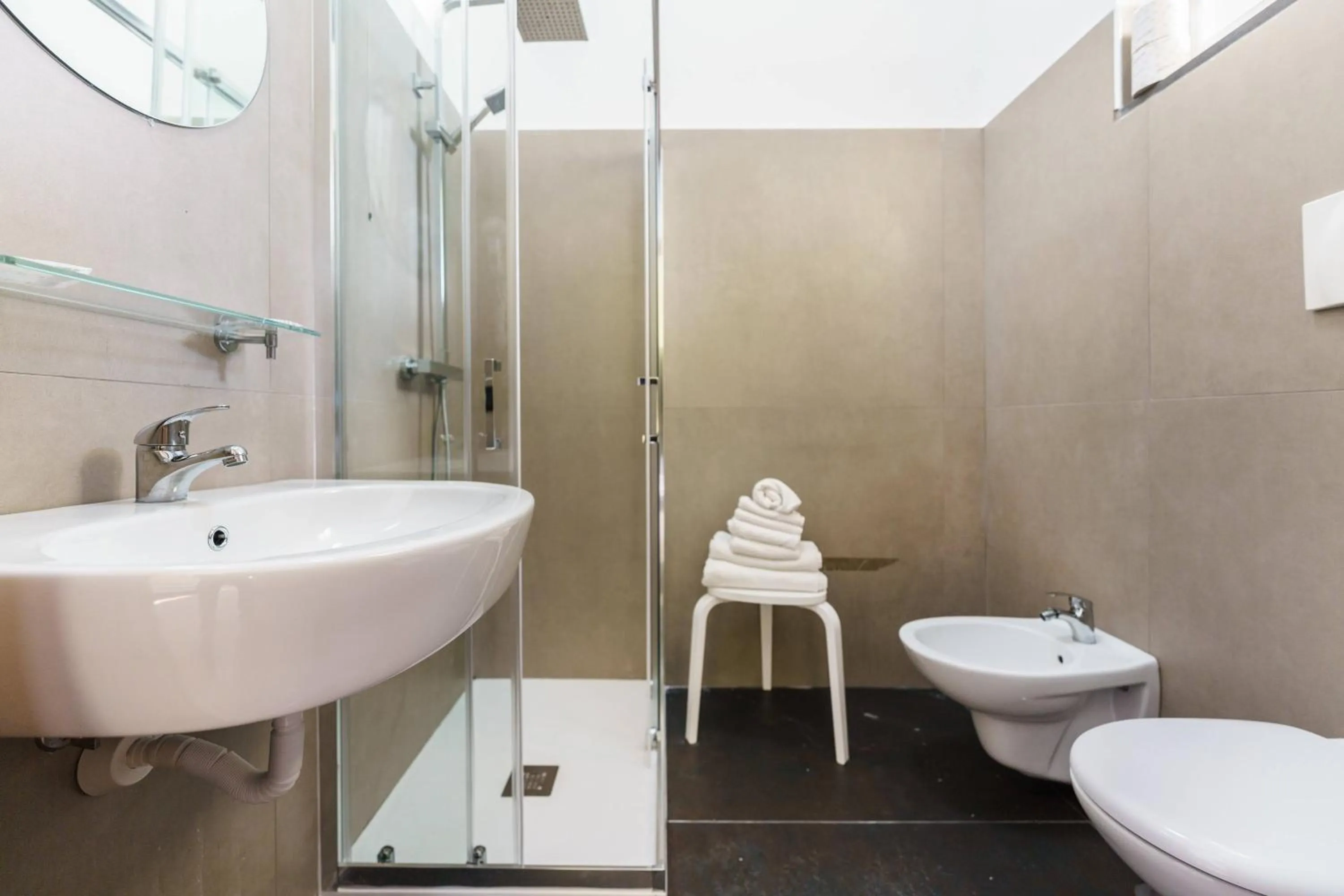 Shower in Le Grand Bleu - Gioia Apartments