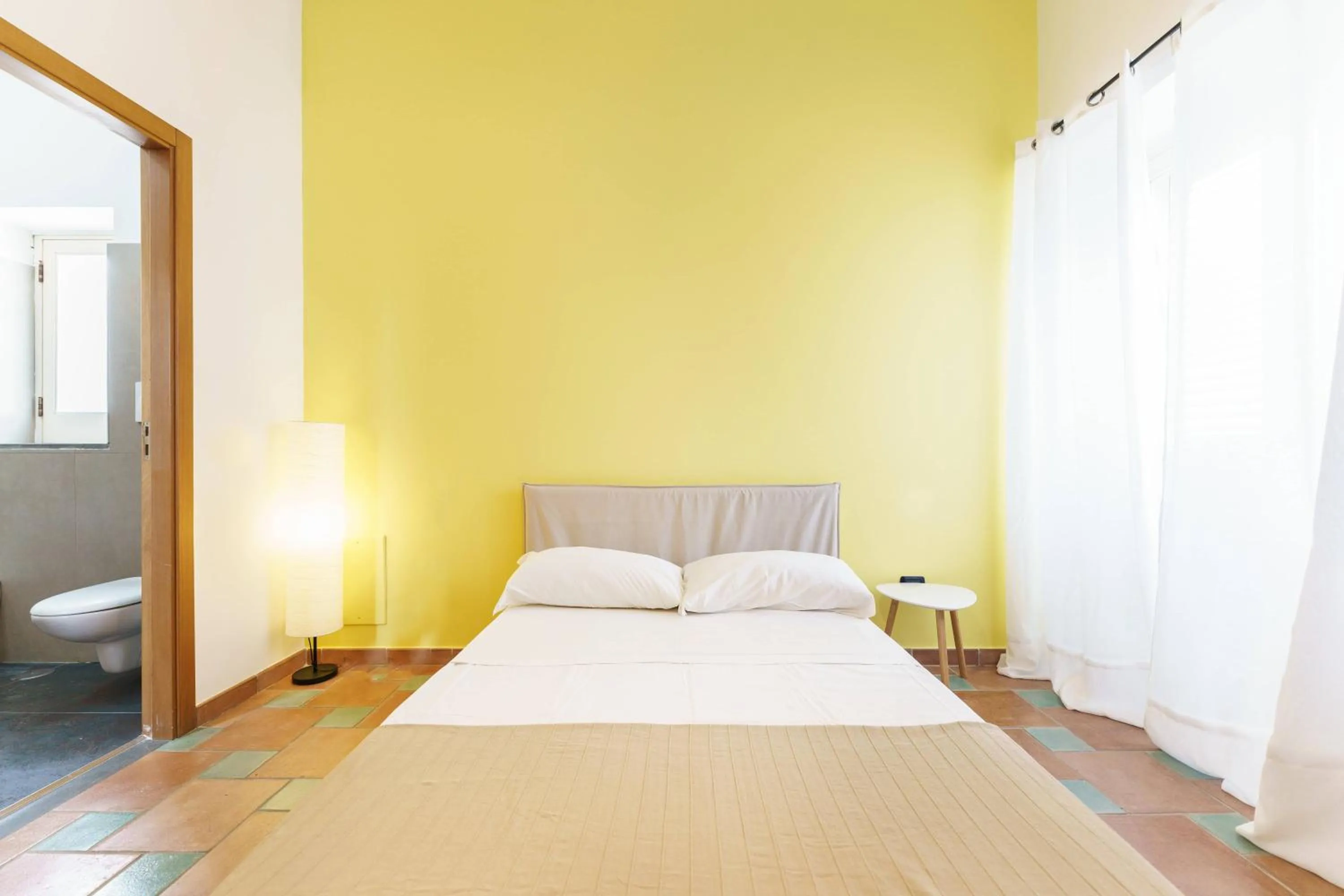 Bed in Le Grand Bleu - Gioia Apartments