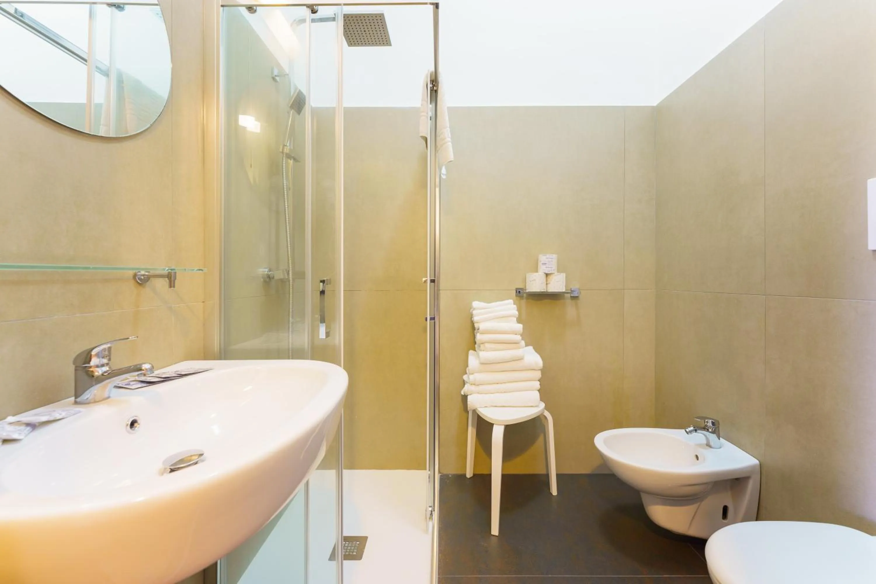 Shower in Le Grand Bleu - Gioia Apartments