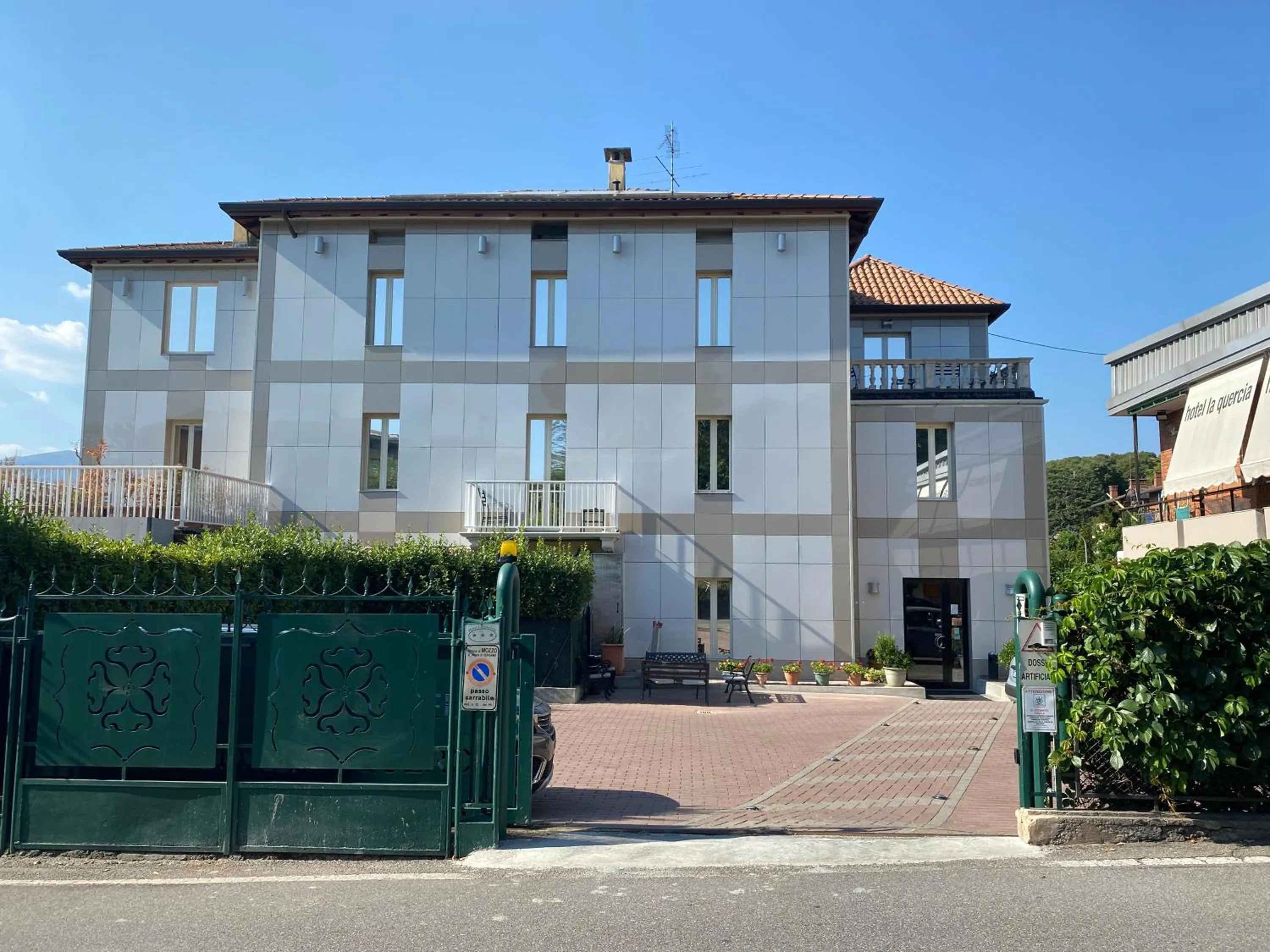Property building in Hotel La Quercia