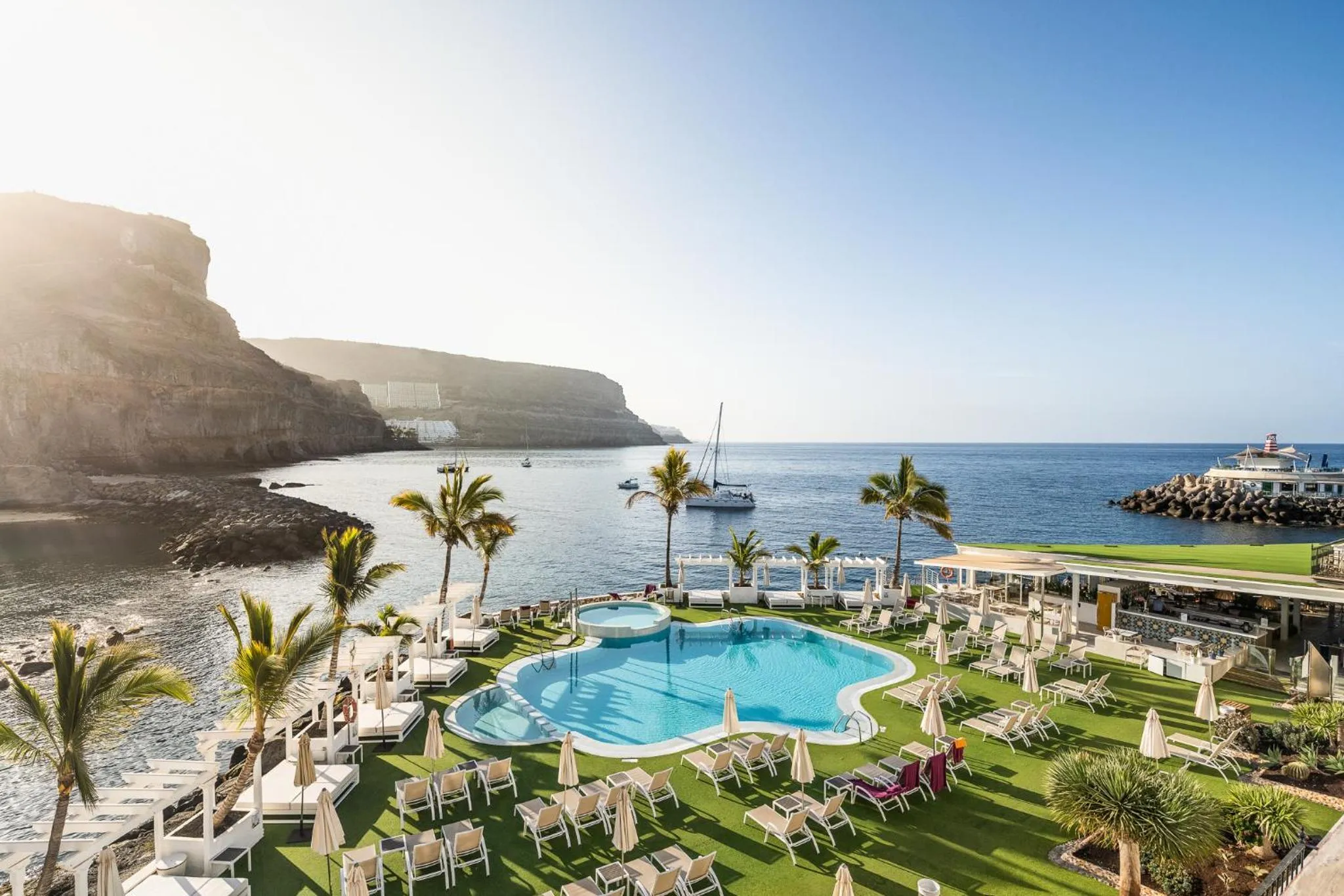 Swimming pool in Hotel LIVVO Puerto de Mogán