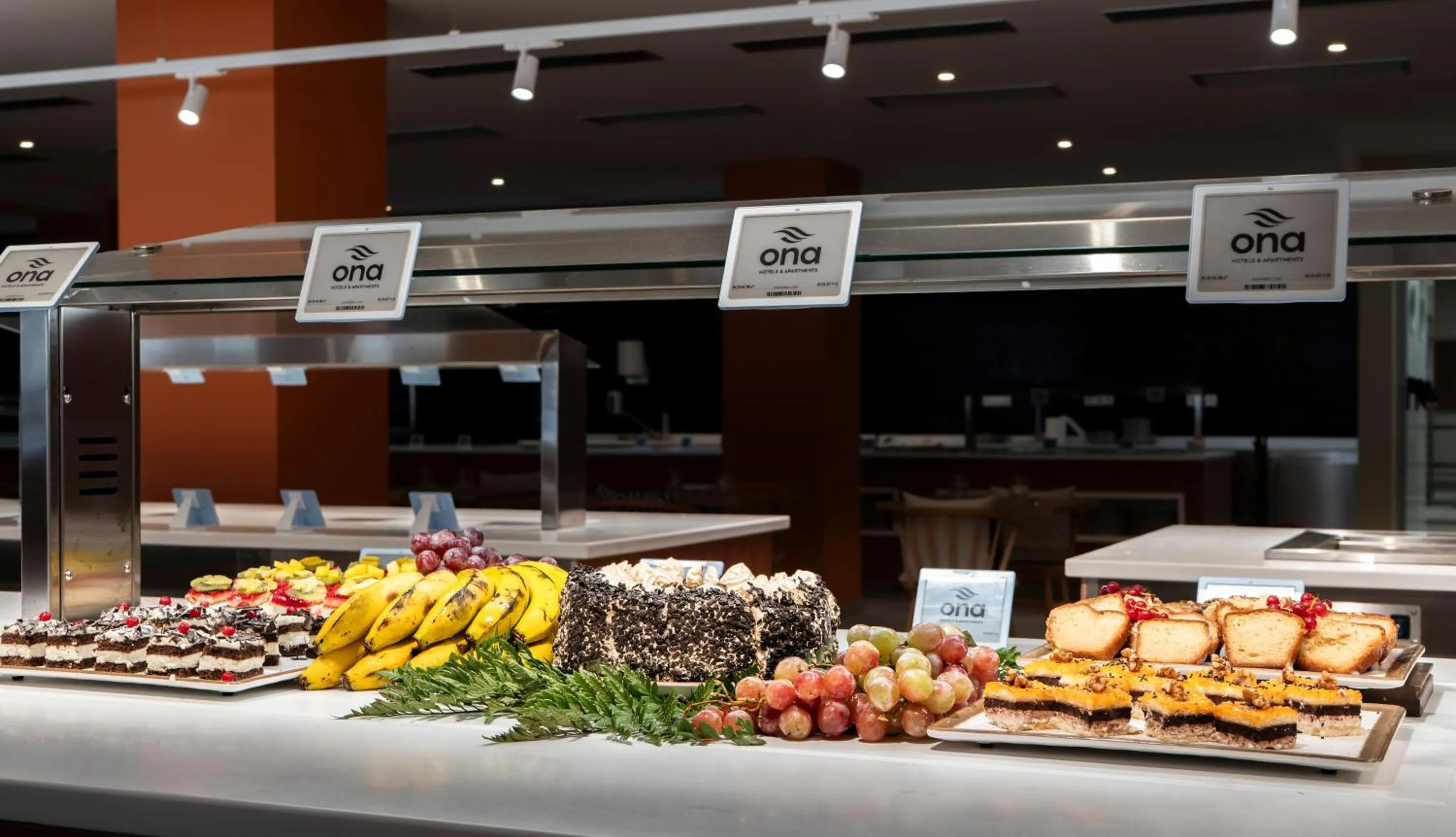 Restaurant/places to eat in Ona Alborada