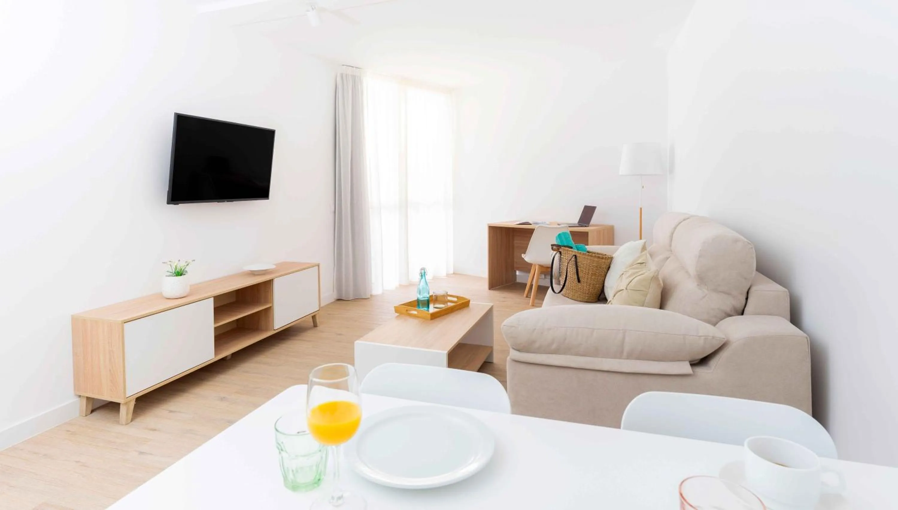 TV and multimedia in Ona Alborada