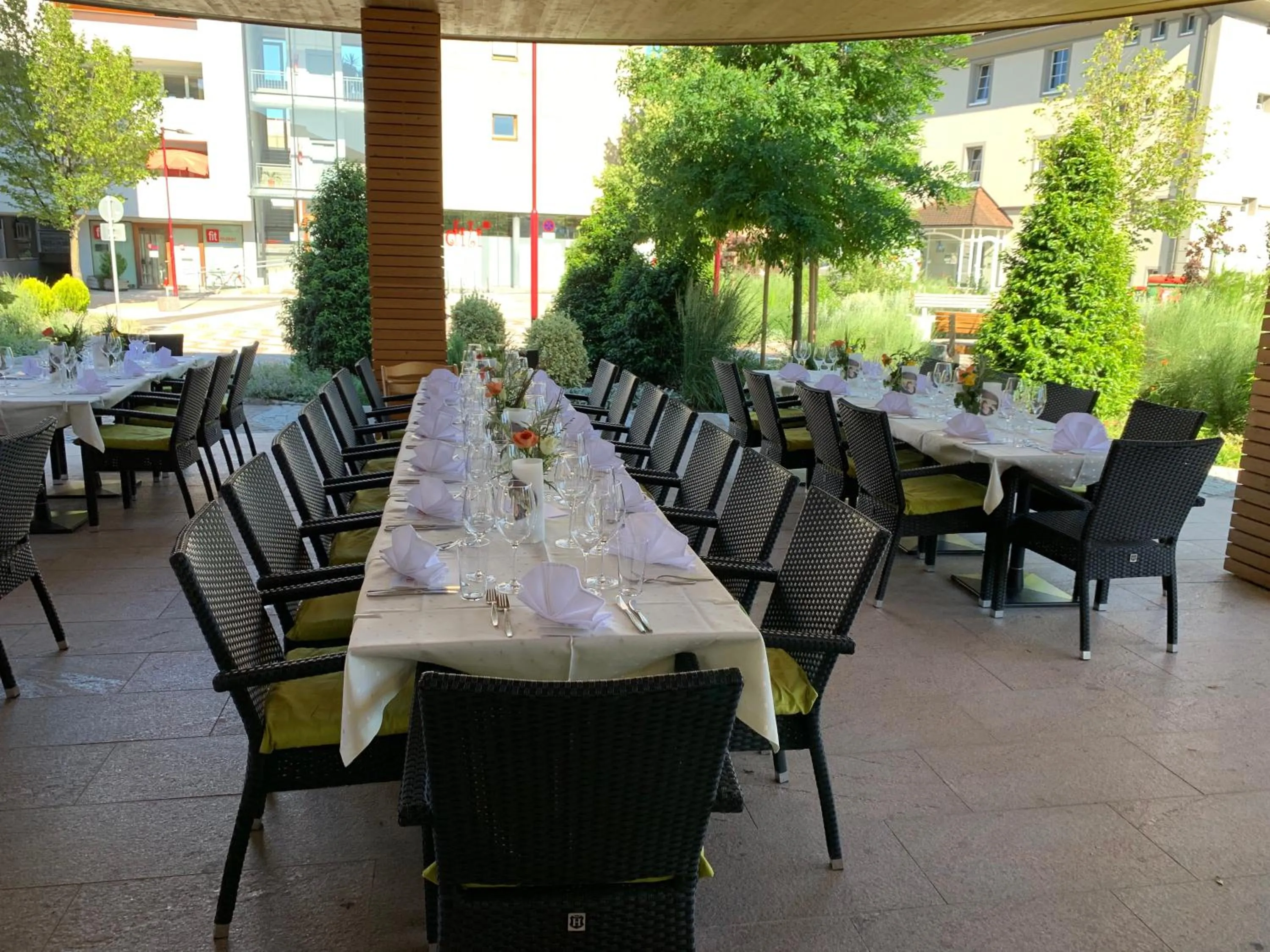 Restaurant/places to eat in Die Linde