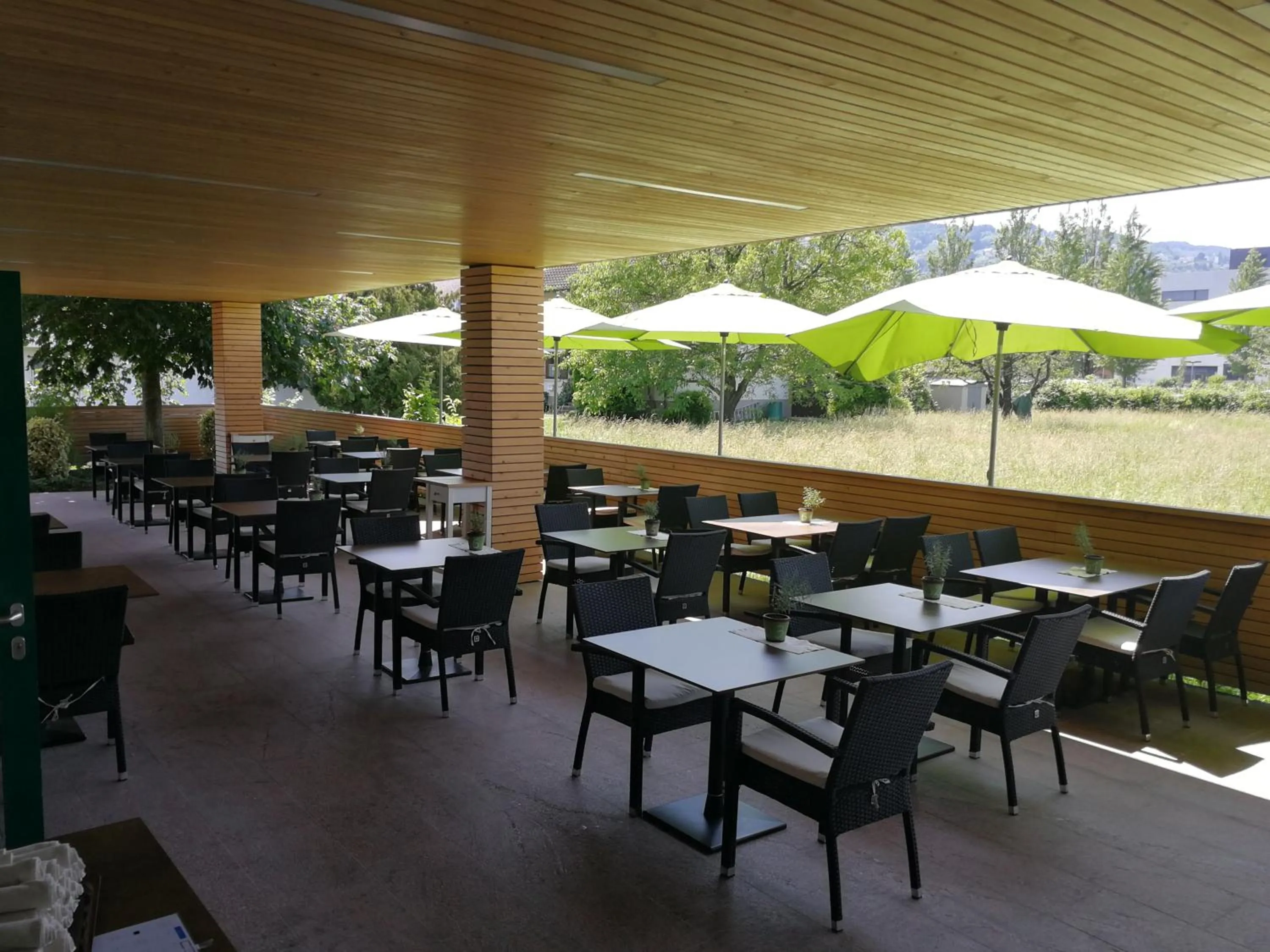 Restaurant/places to eat in Die Linde