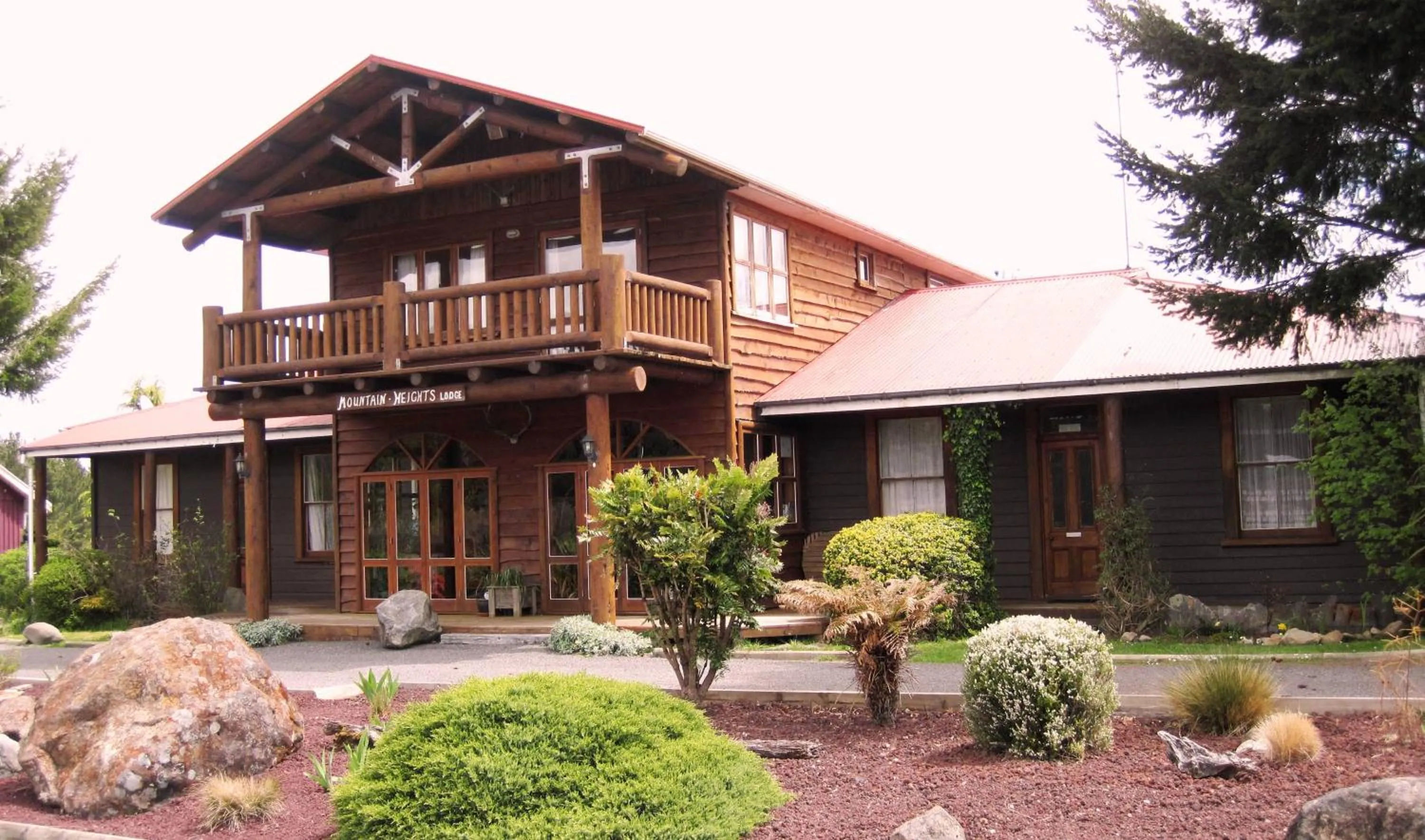 Property building in Mountain Heights Lodge