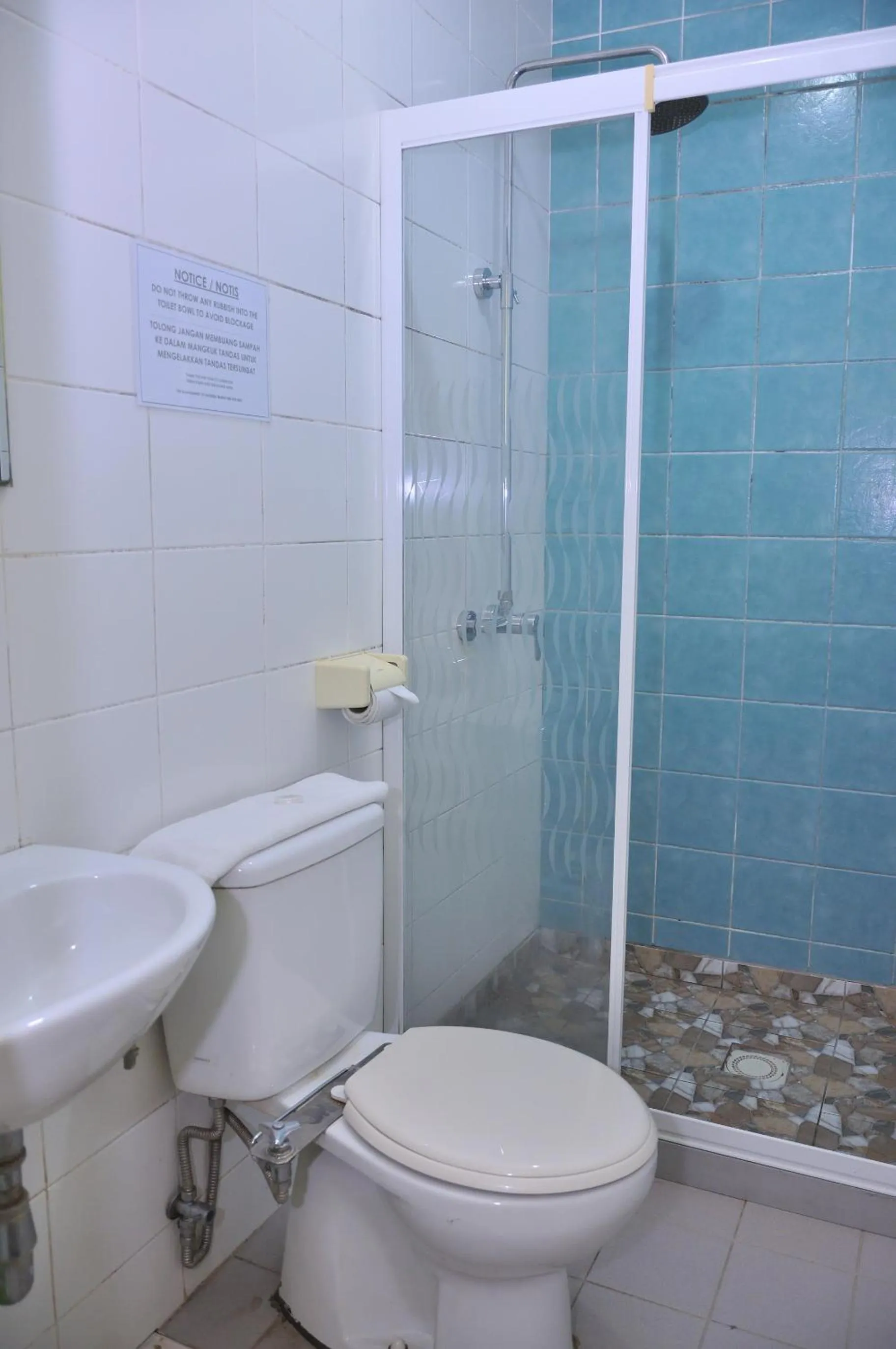 Bathroom in Kuching Transit Inn