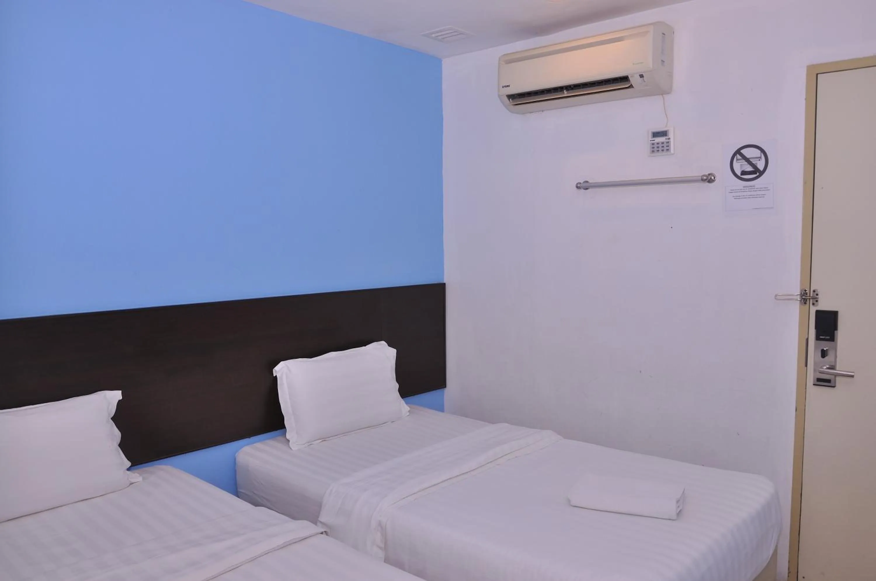Bedroom, Bed in Kuching Transit Inn