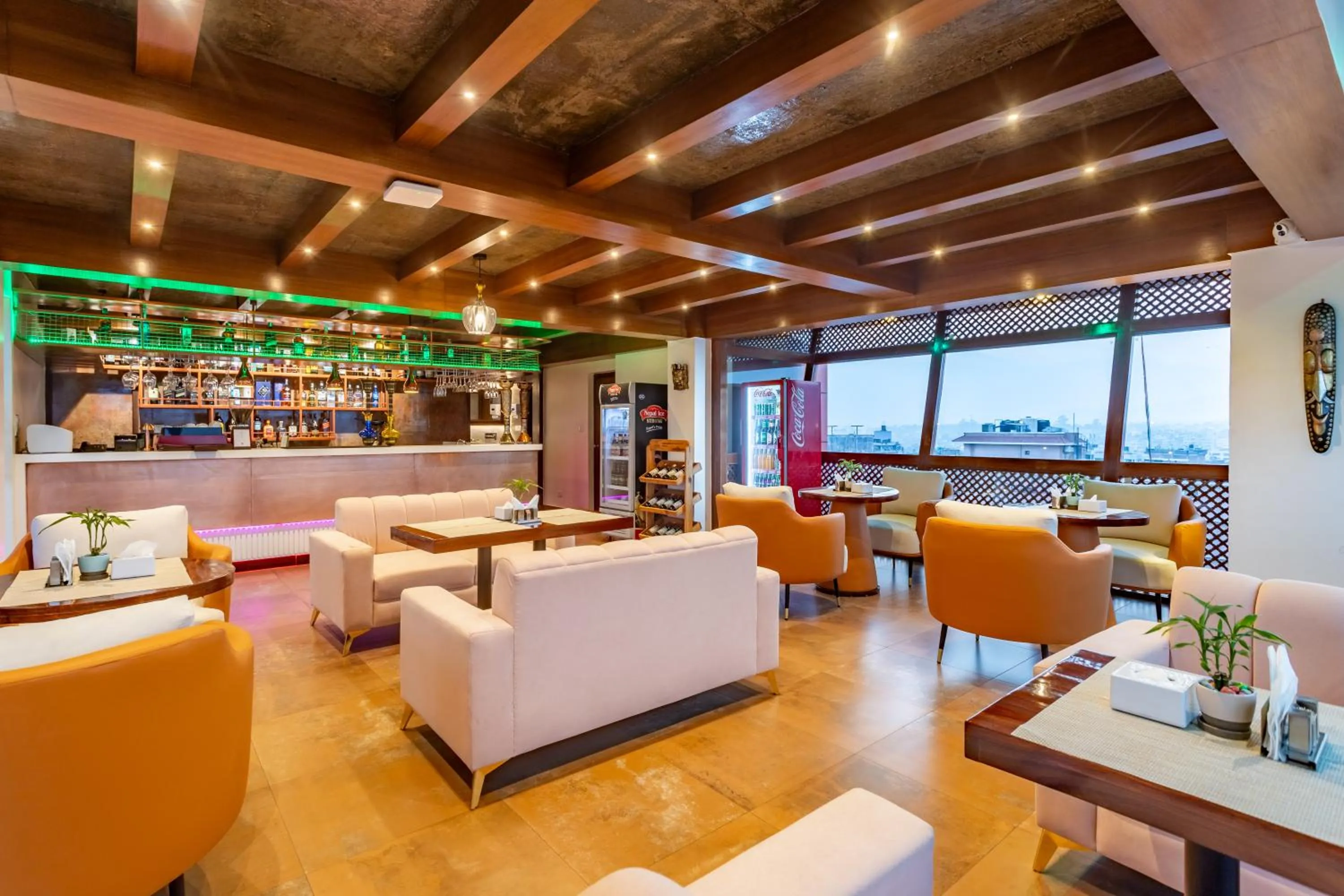 Lounge or bar in Timber House by Tara Group