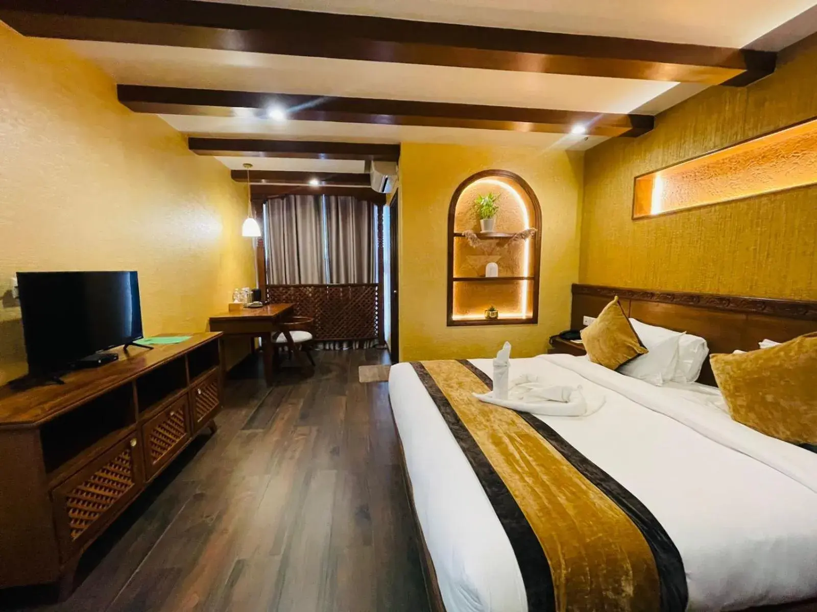 Junior Suite - single occupancy in Timber House by Tara Group Junior Suite - single occupancy in Timber House by Tara Group