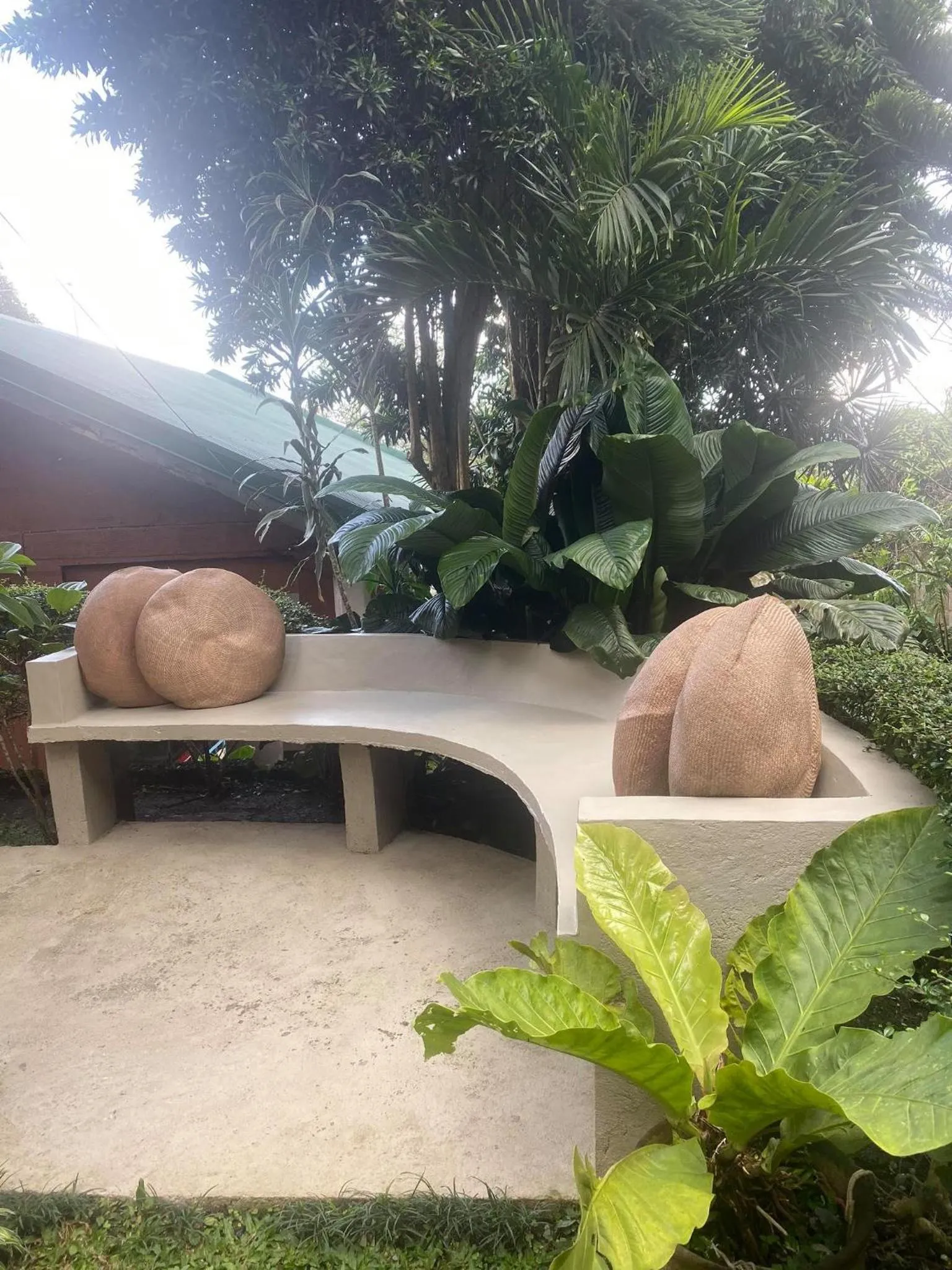 Property building in Pensio de Felipe