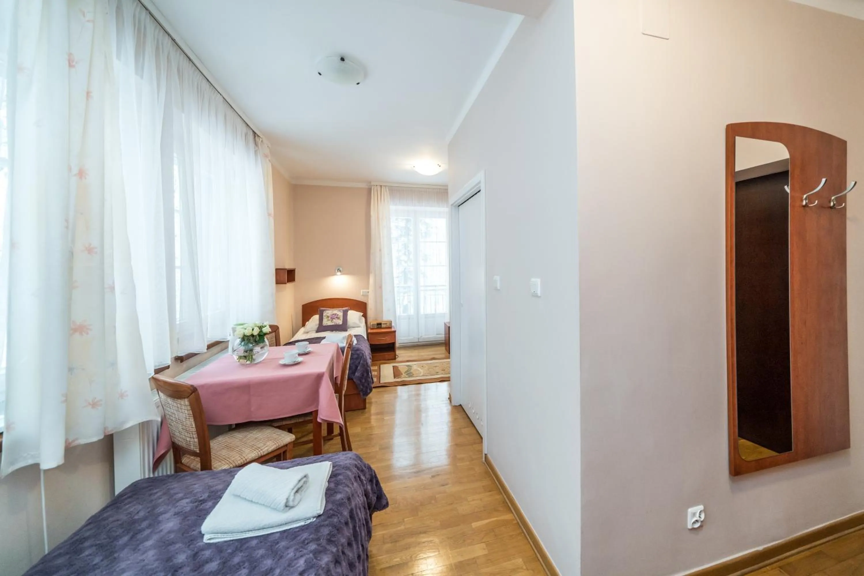 Bed in Astoria - Willa Literatów