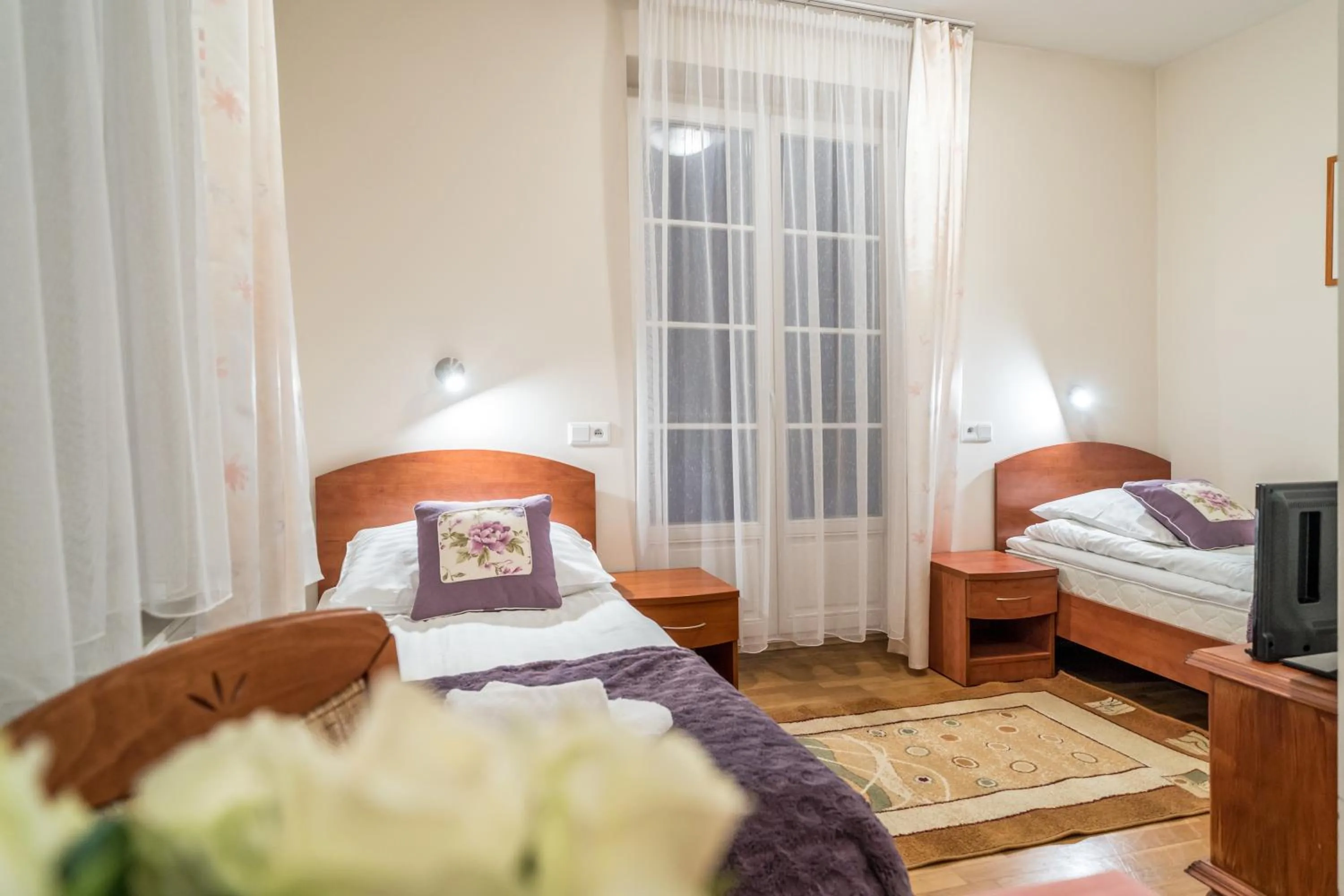 Photo of the whole room, Bed in Astoria - Willa Literatów