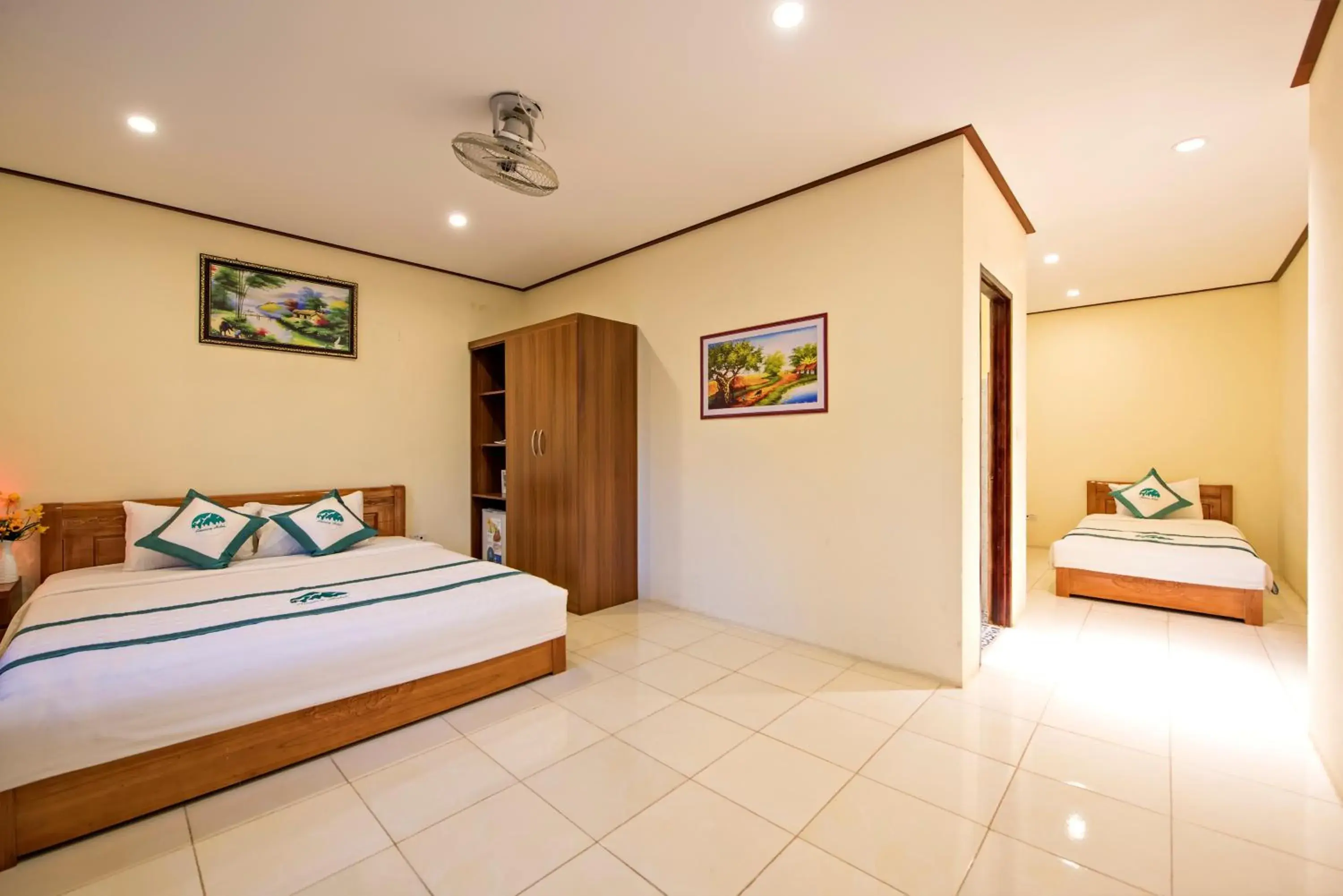 Superior Family Room in Annecy Hotel Superior Family Room in Annecy Hotel