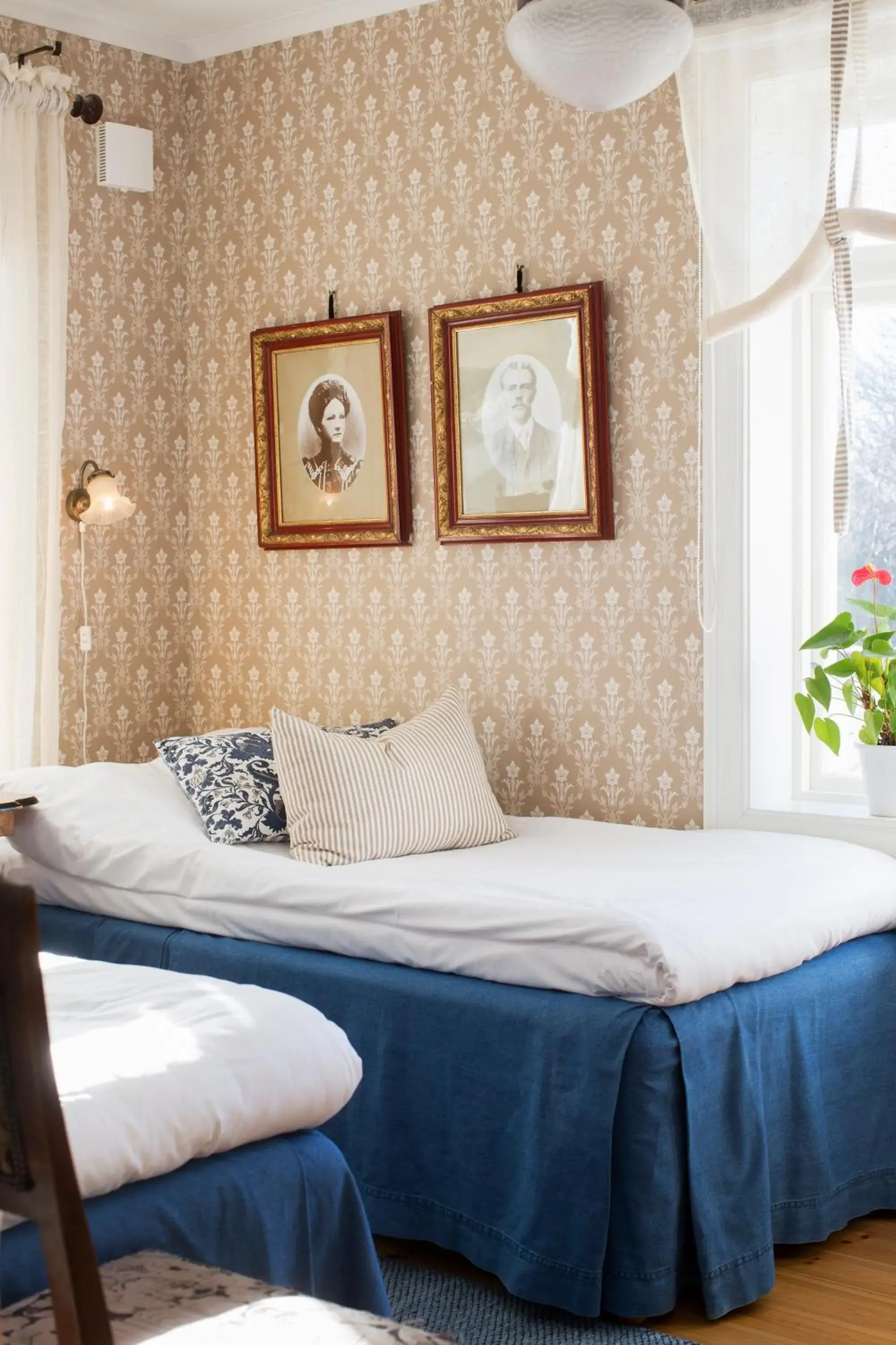 Small Twin Room - single occupancy in Strandflickornas Havshotell Lysekil Small Twin Room - single occupancy in Strandflickornas Havshotell Lysekil