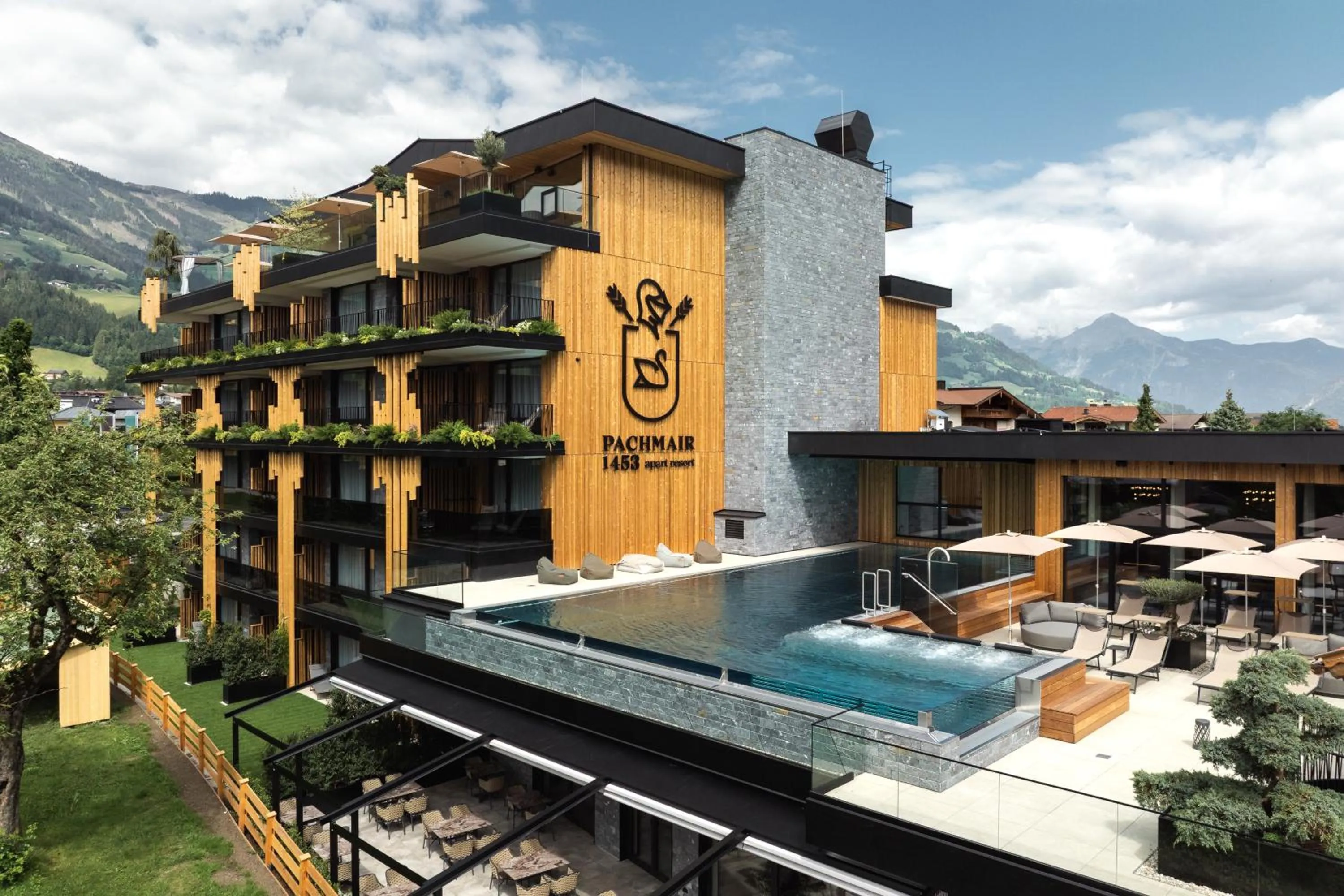 Property building in PACHMAIR 1453 apart resort