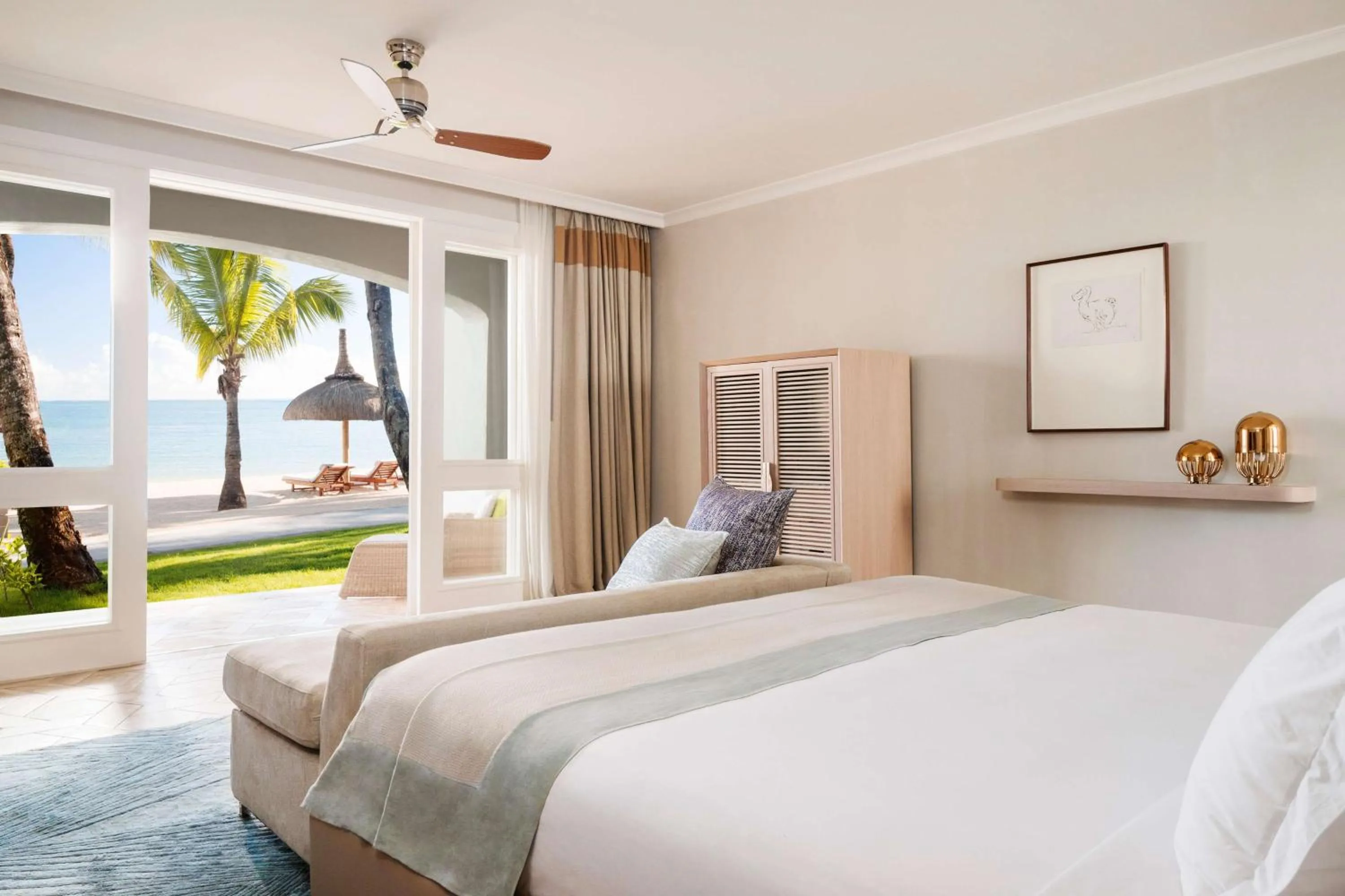 Bedroom, Bed in One&Only Le Saint Géran, Mauritius