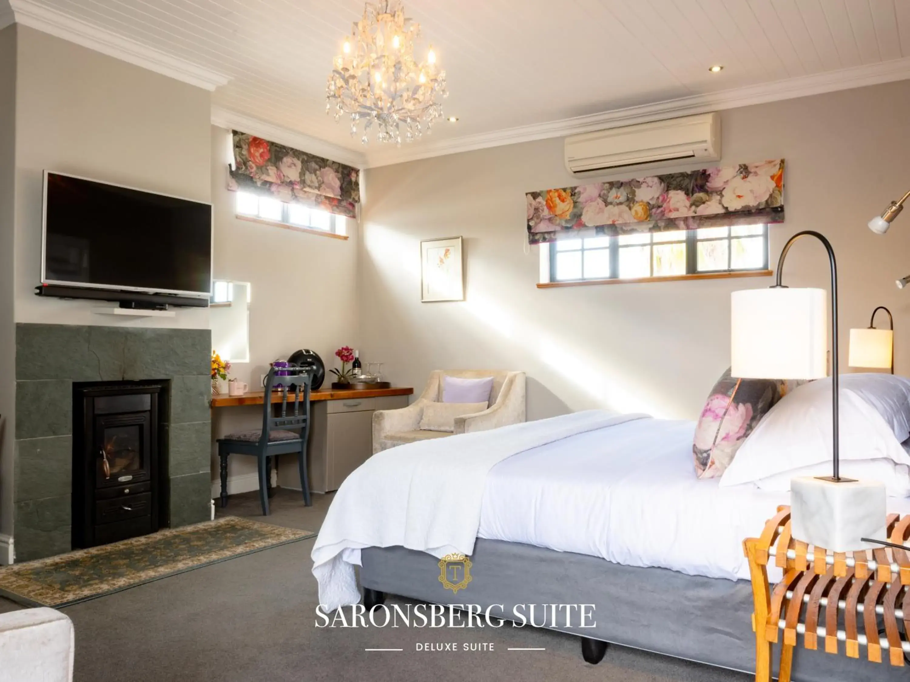 Saronsberg Suite in Tulbagh Boutique Heritage Hotel Saronsberg Suite in Tulbagh Boutique Heritage Hotel