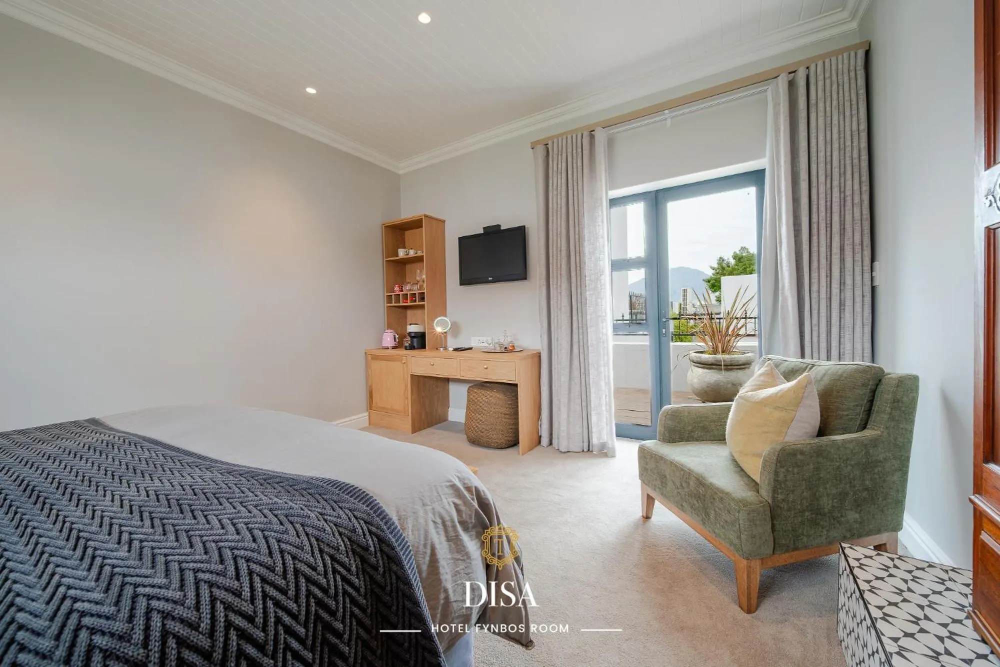 Coffee/tea facilities, Bed in Tulbagh Boutique Heritage Hotel