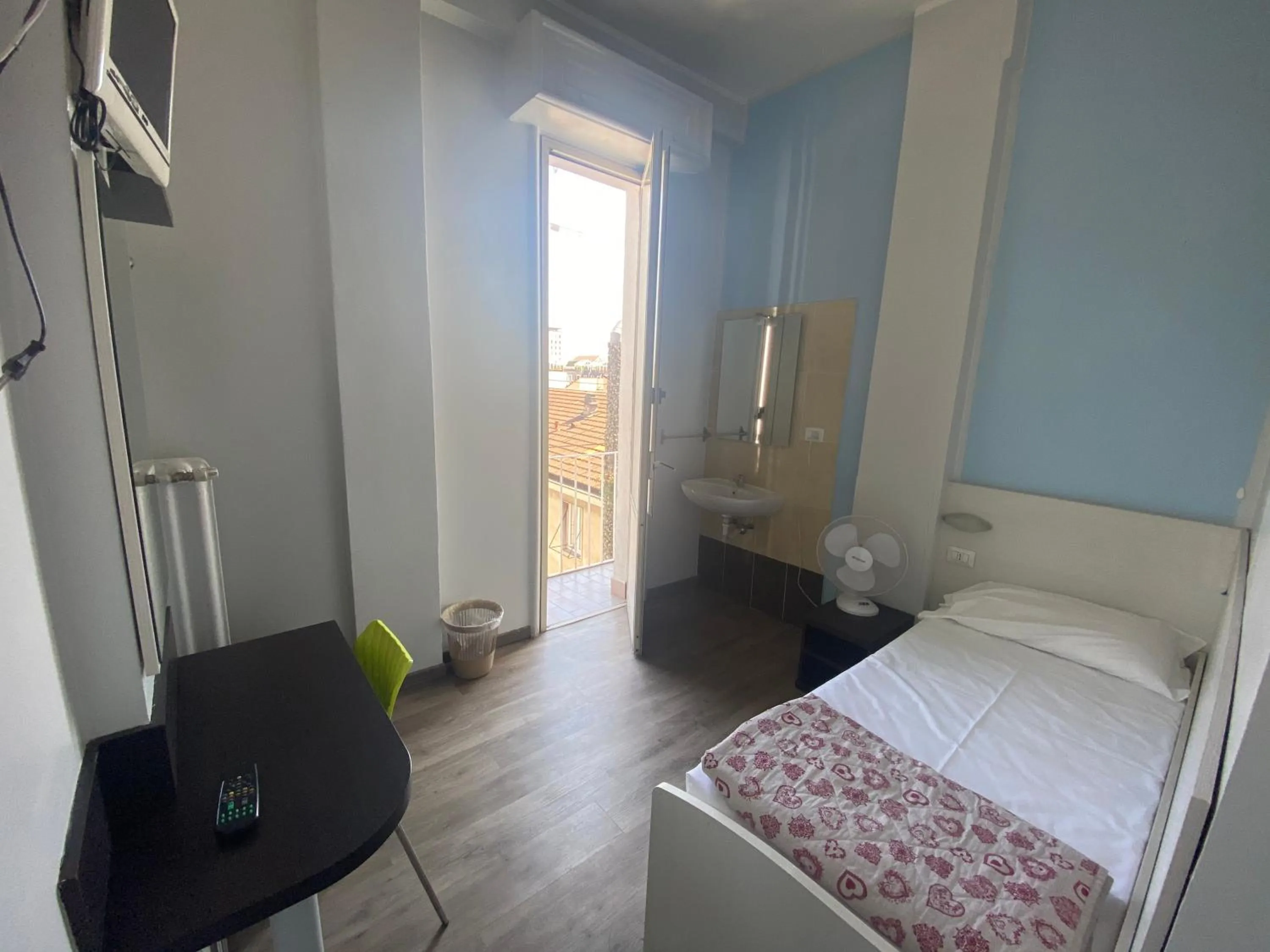 Bedroom, Bed in Hotel Kennedy