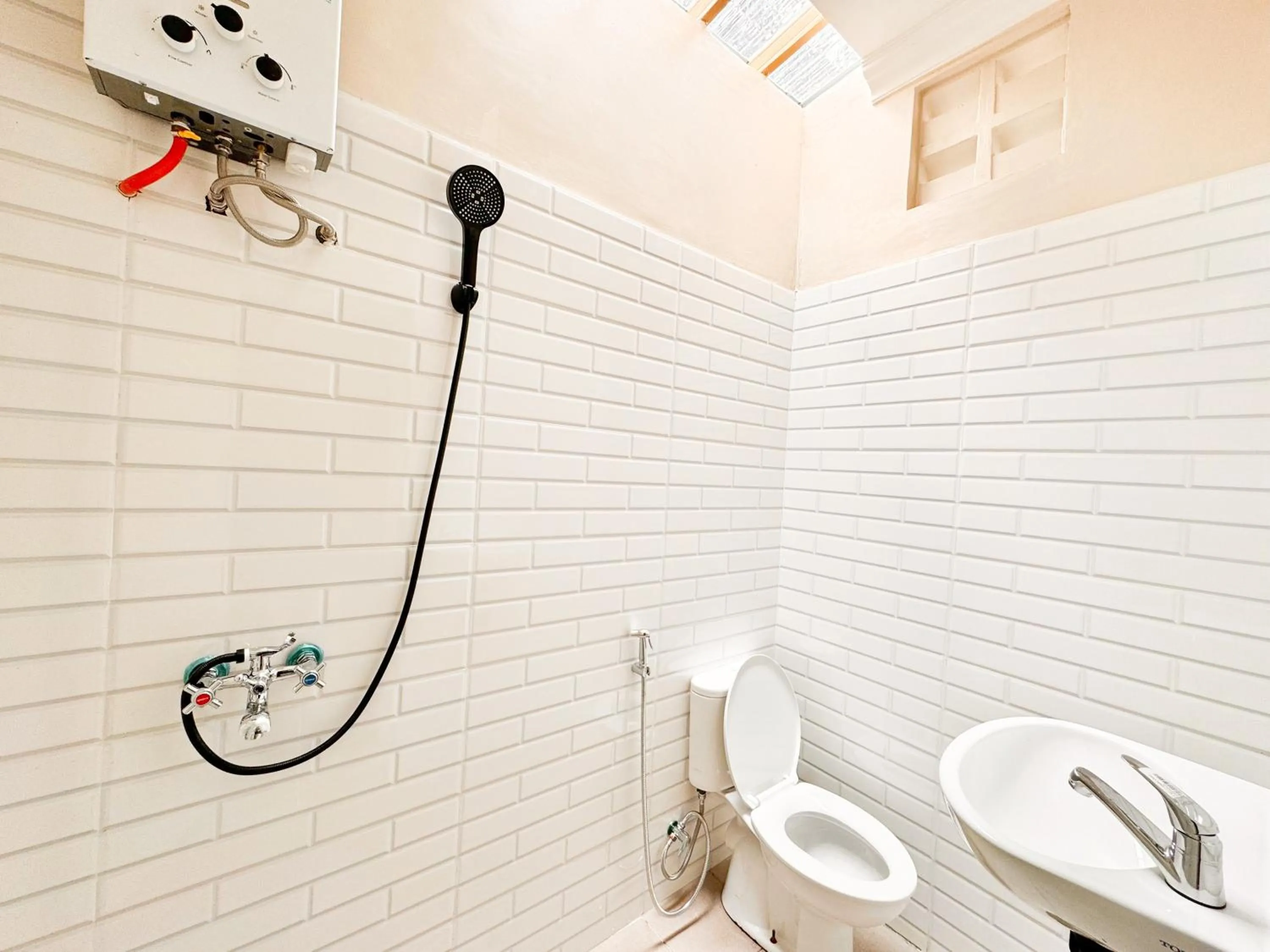 Bathroom in OWK Homestay Syariah Mitra RedDoorz Wonosobo