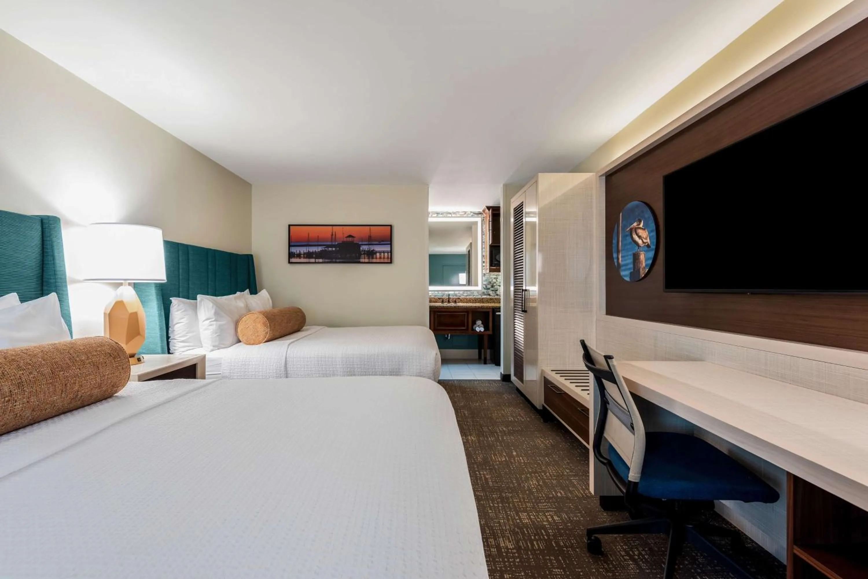 Bedroom, Bed in Best Western Seaway Inn