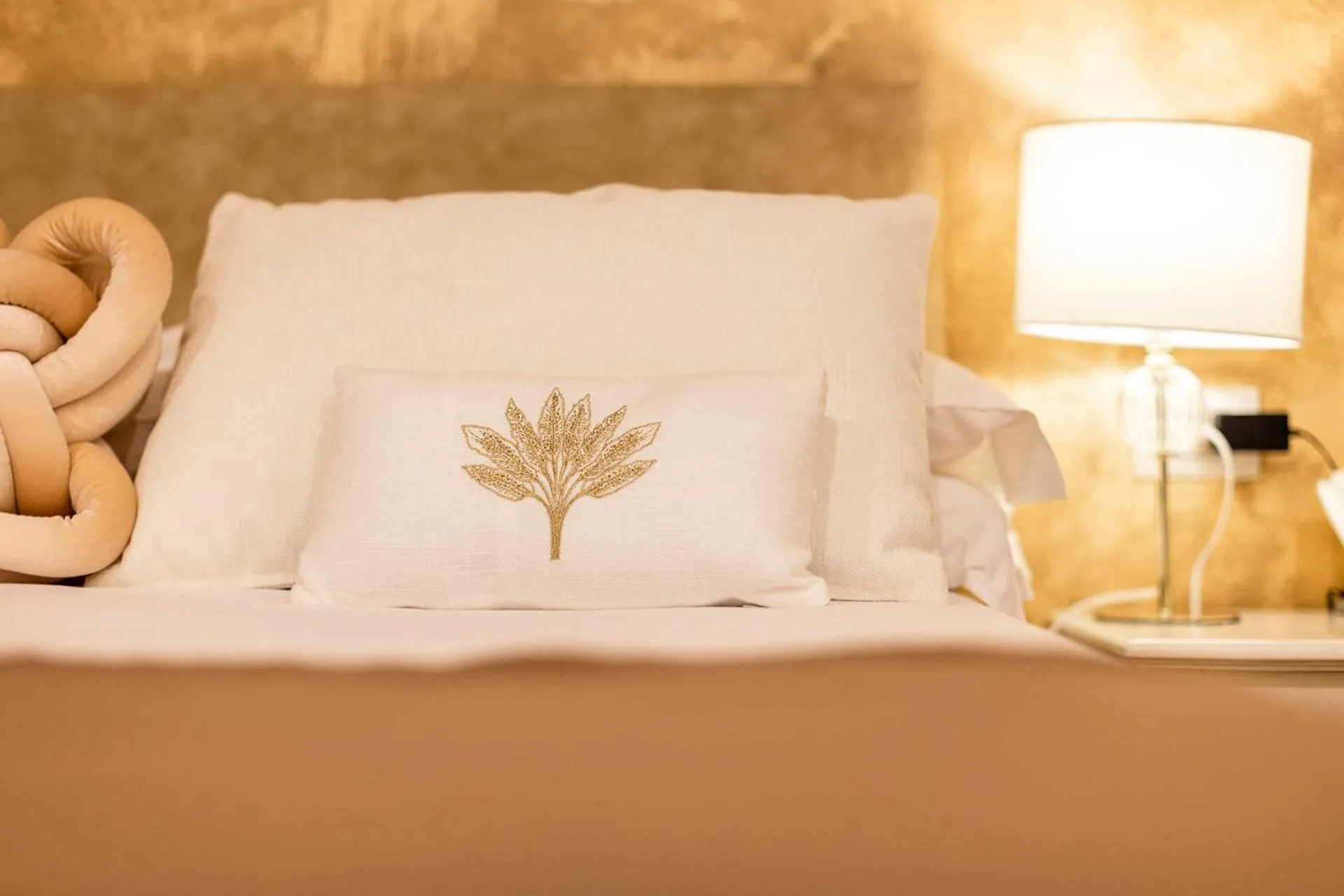 Decorative detail, Bed in Albergo La Rocca