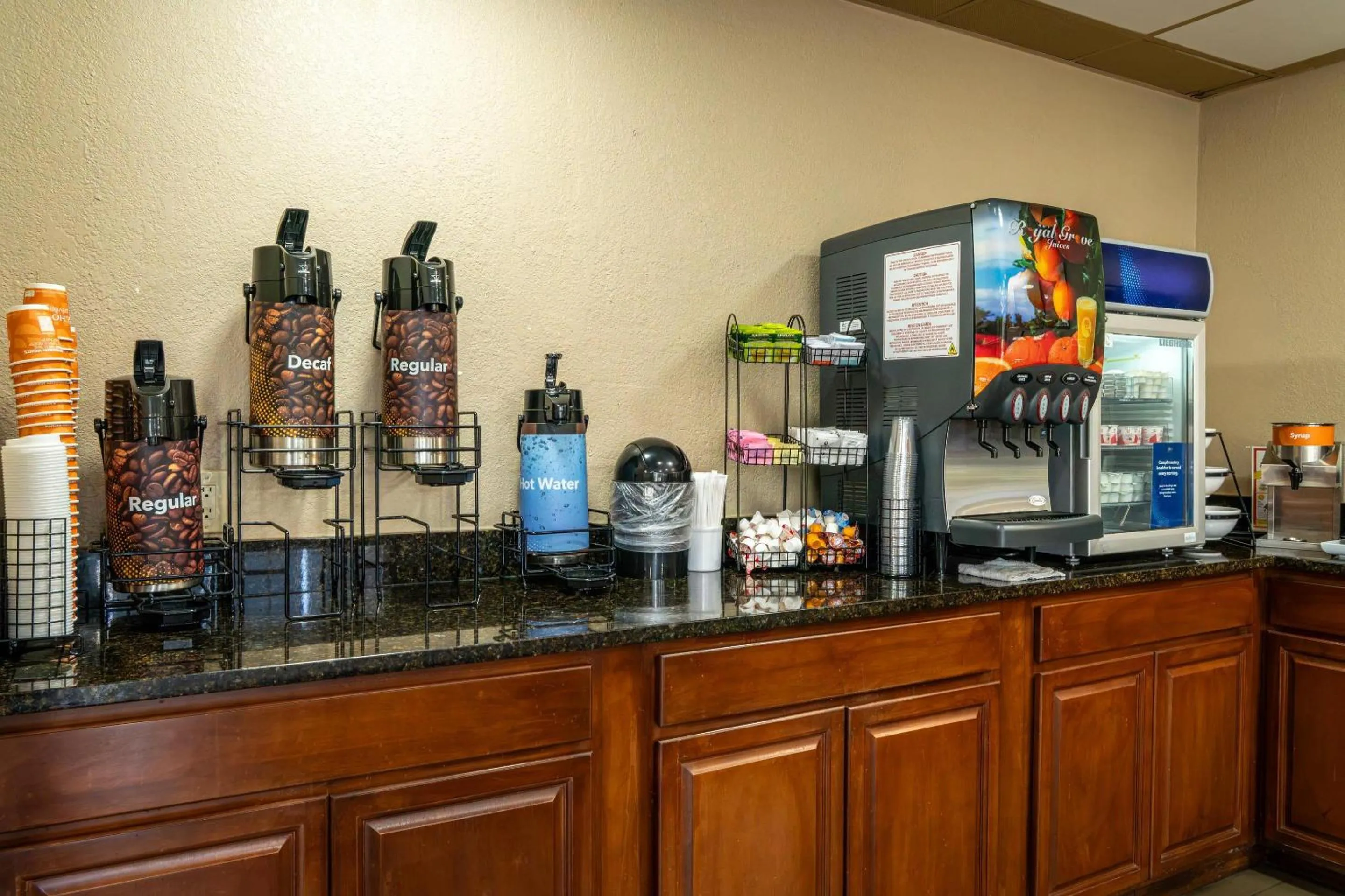 Breakfast in Comfort Inn & Suites Lakeland North I-4