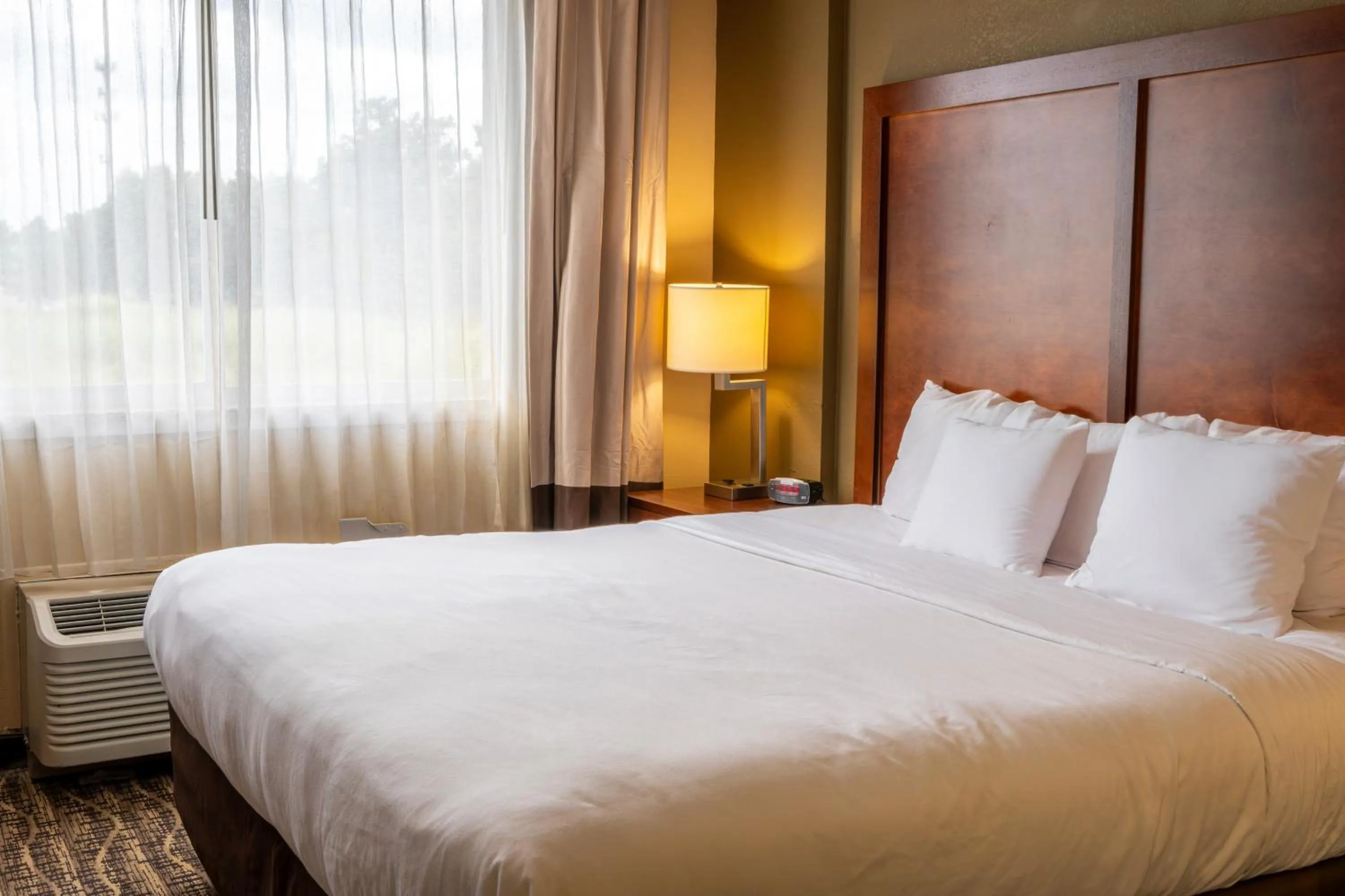 Bed in Comfort Inn & Suites Lakeland North I-4